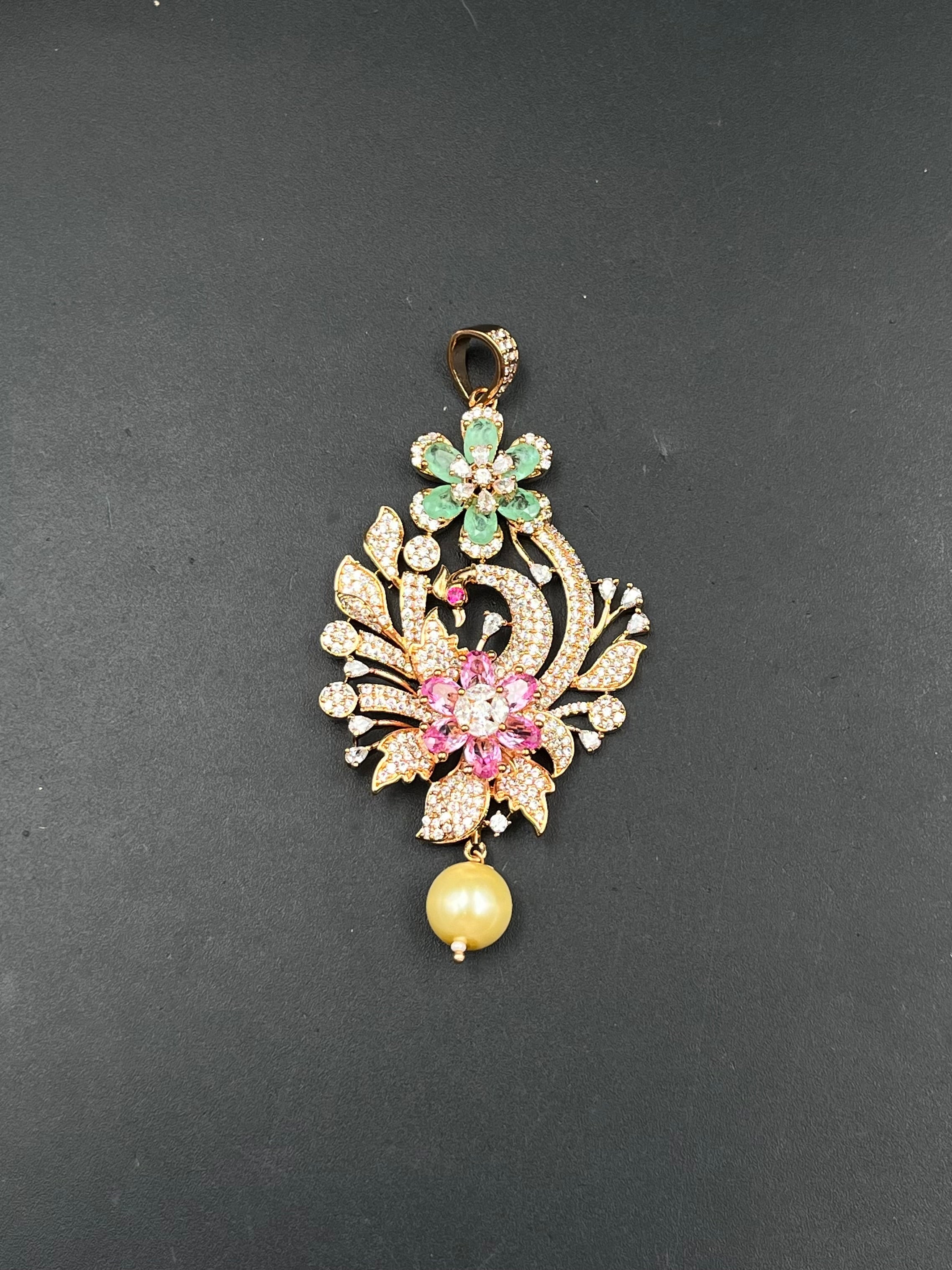 PINKI PENDANT