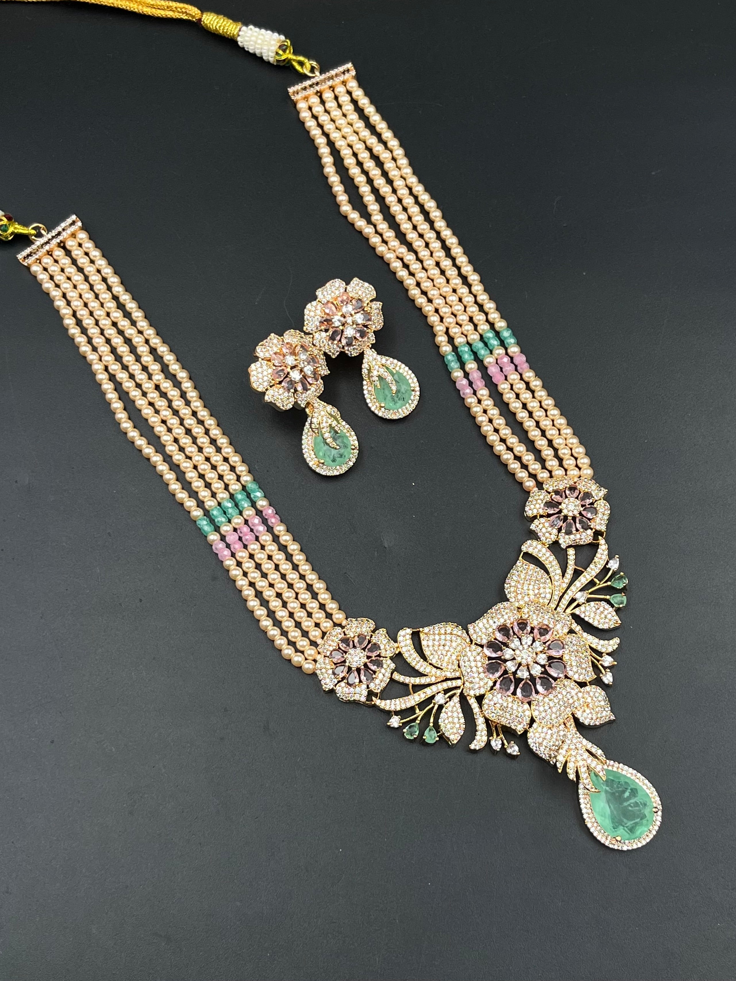 POLI NECKLACE
