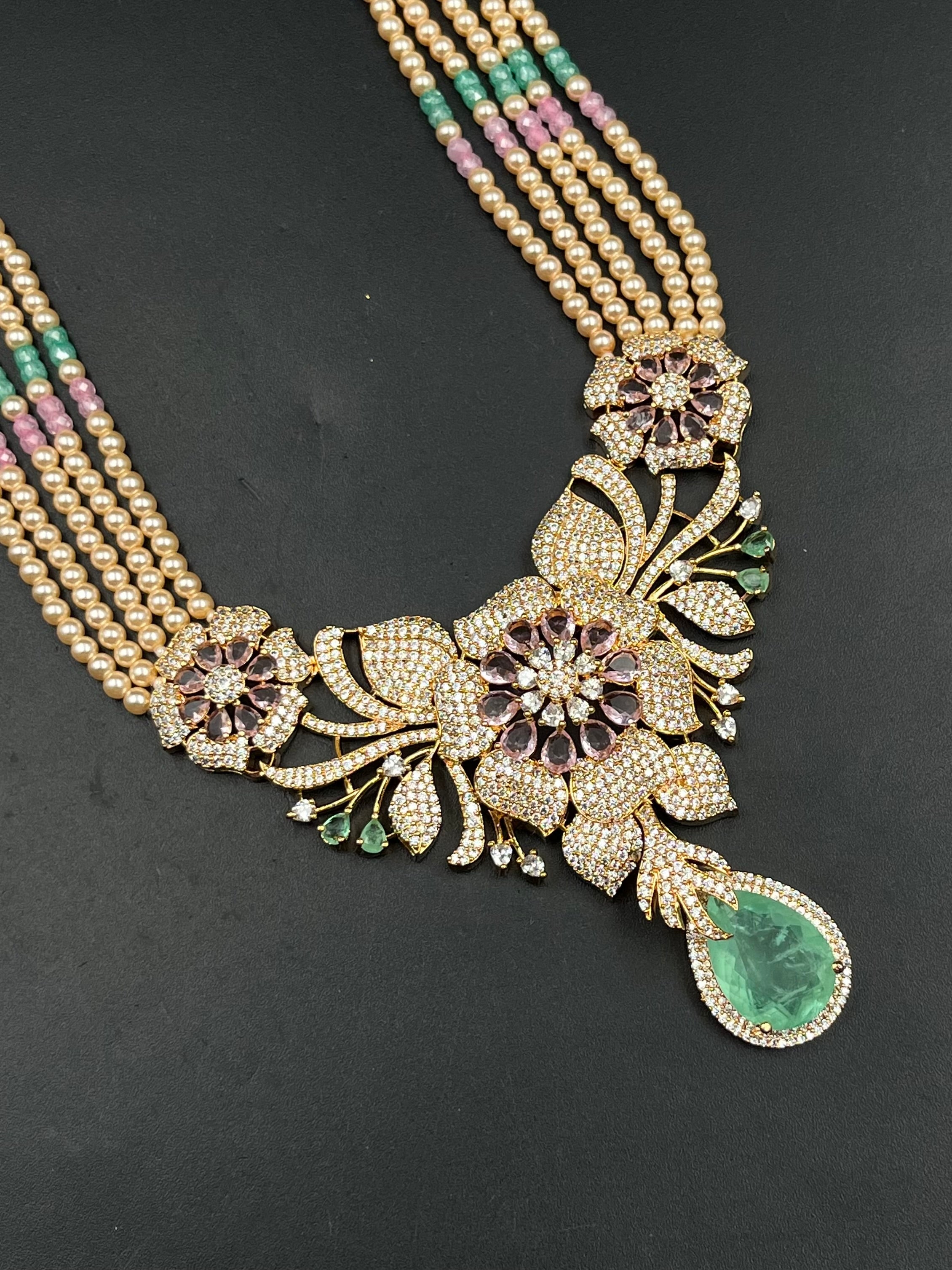 POLI NECKLACE
