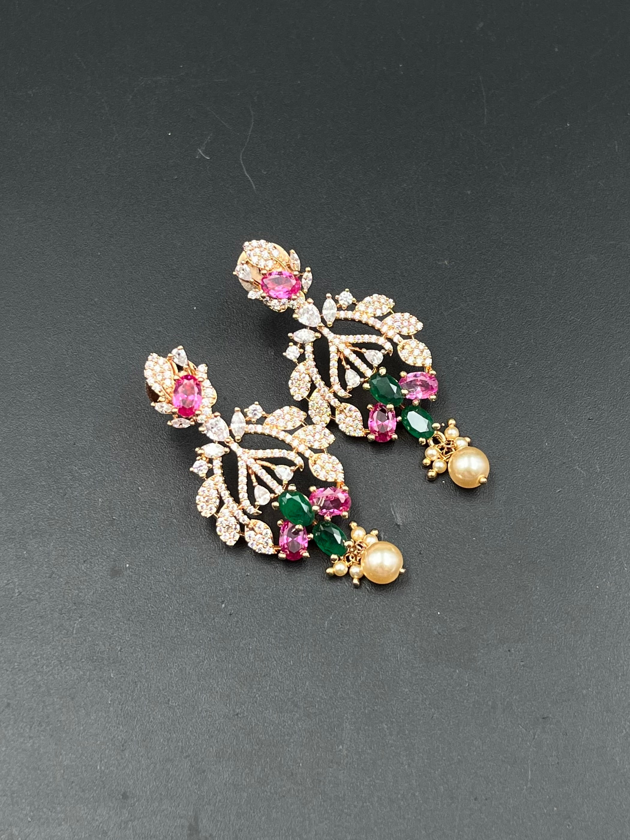 AASHA NECKLACE