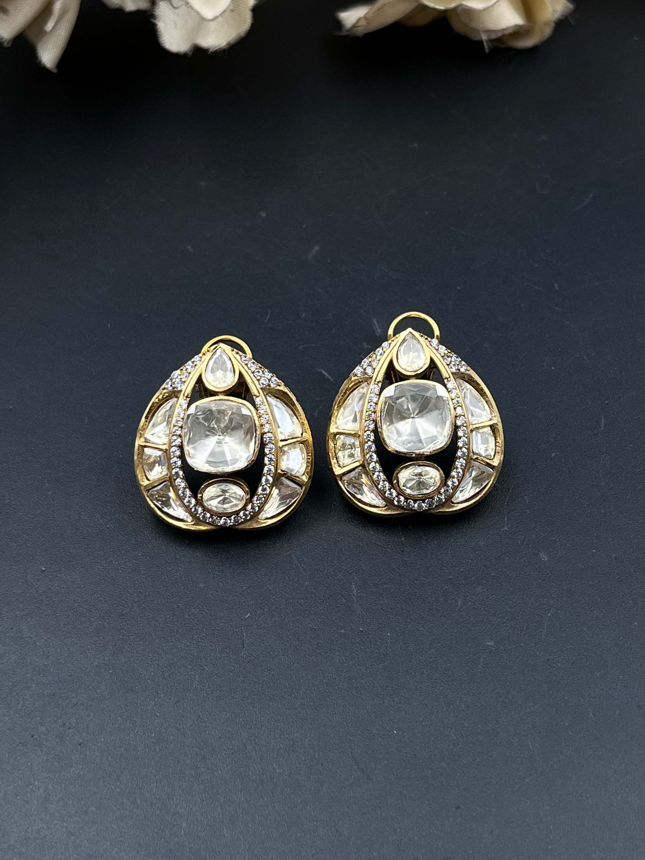 KAVI EARRING