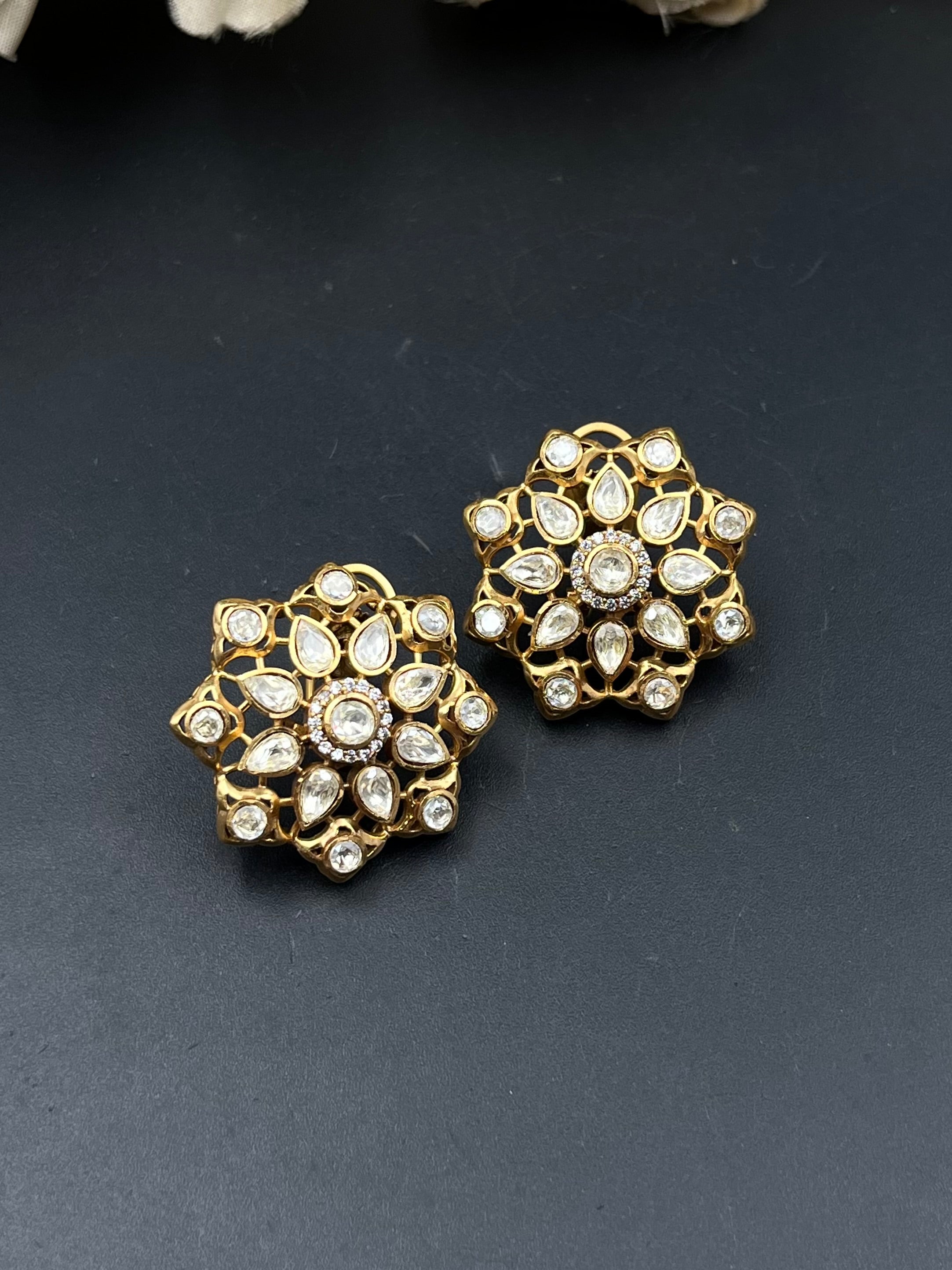 GIYA EARRING