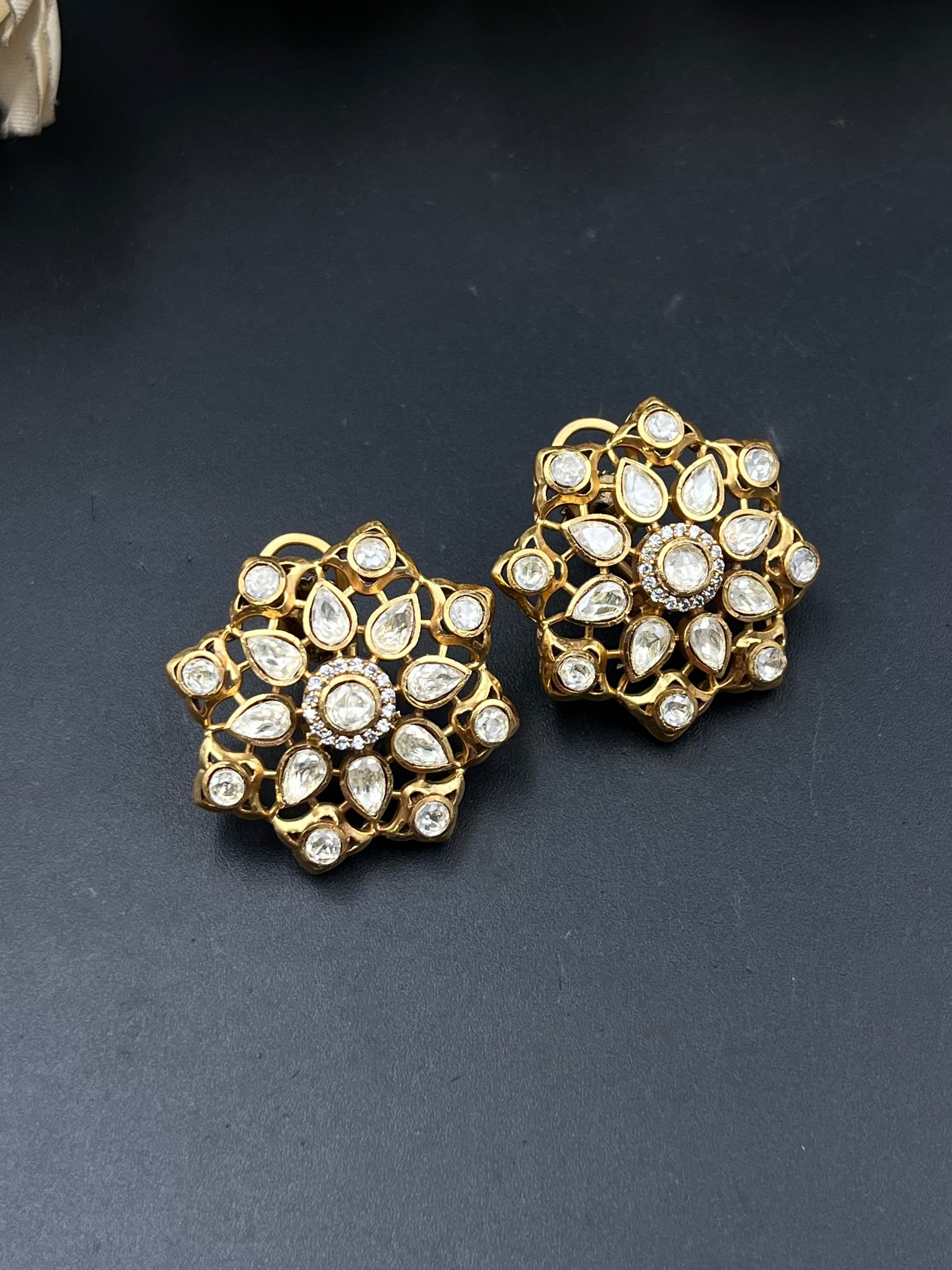 GIYA EARRING