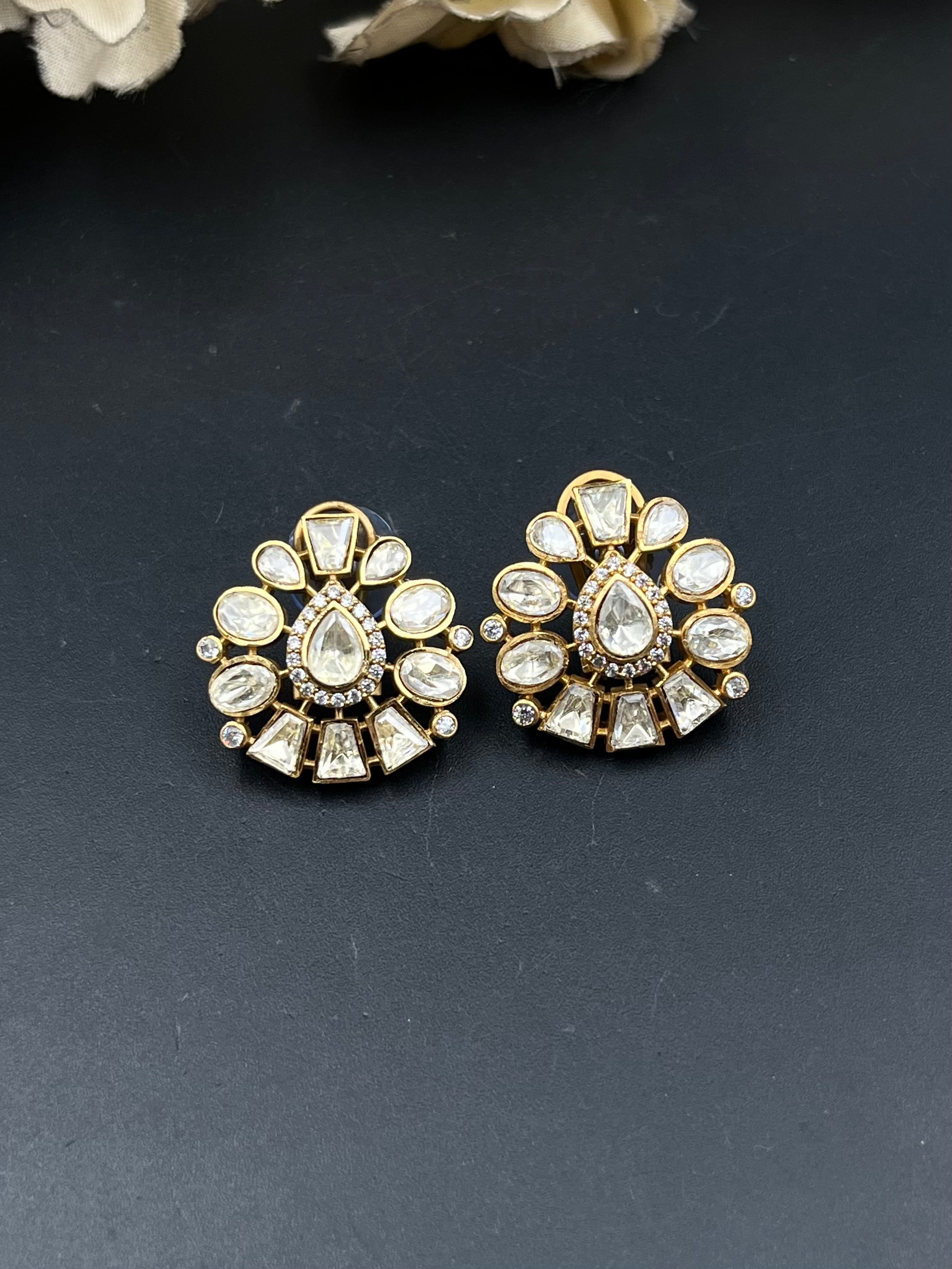 JIT EARRING