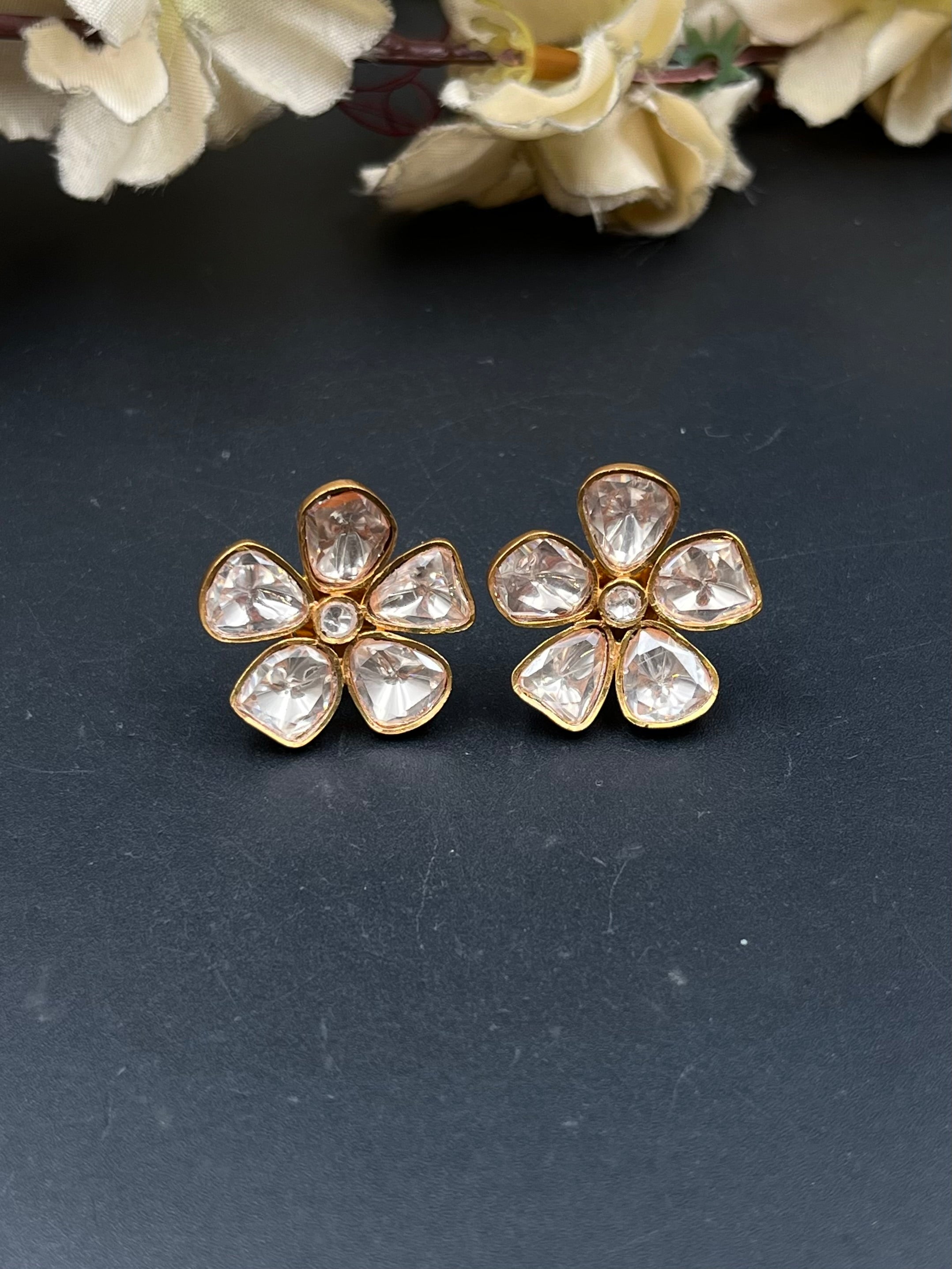 MINA EARRING