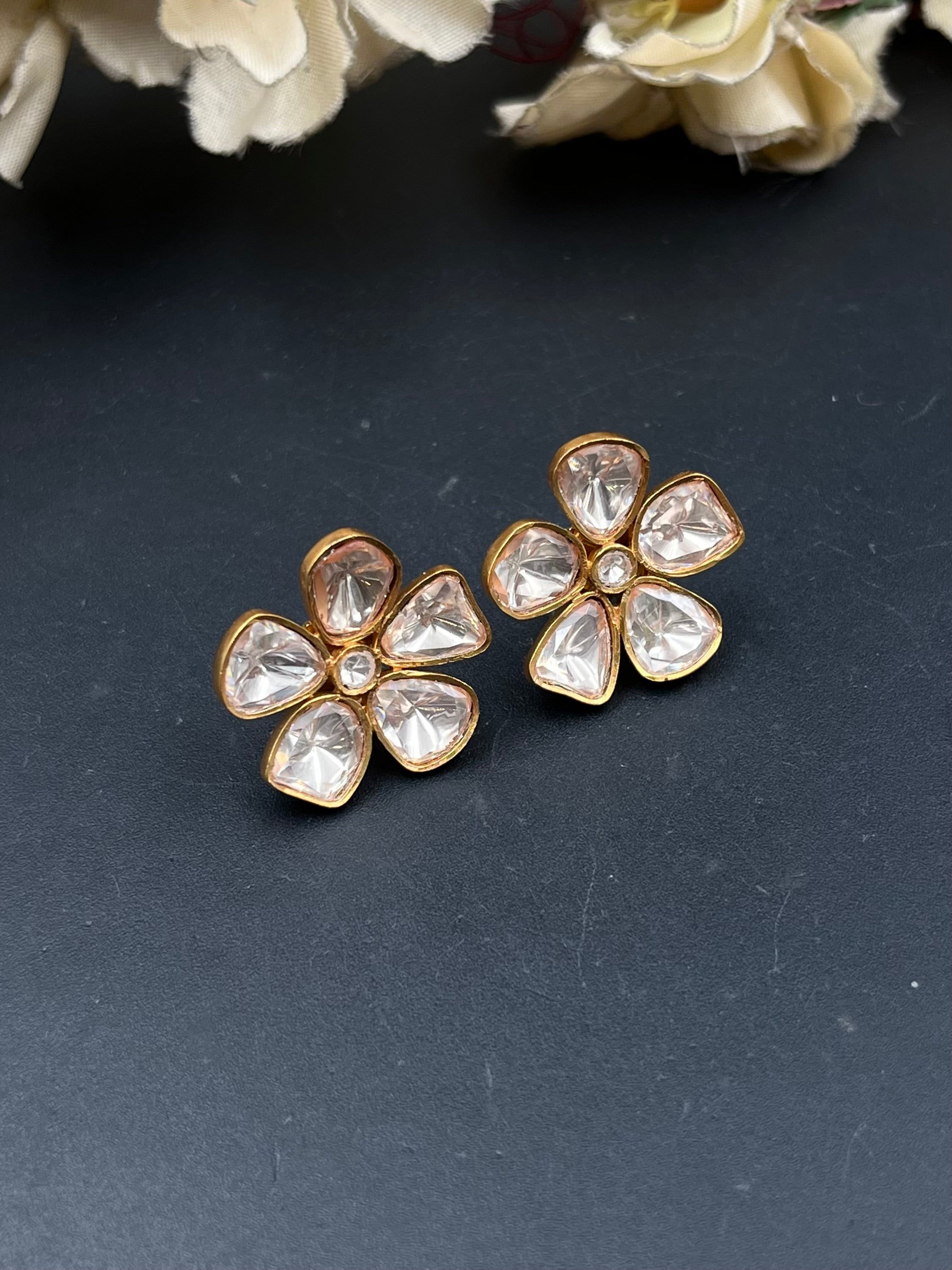 MINA EARRING