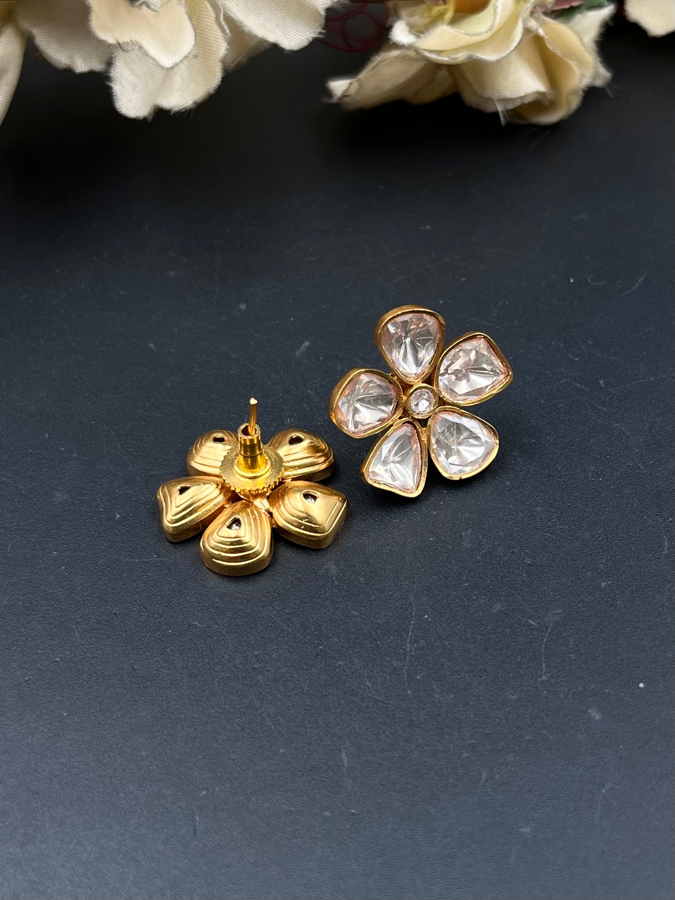 MINA EARRING