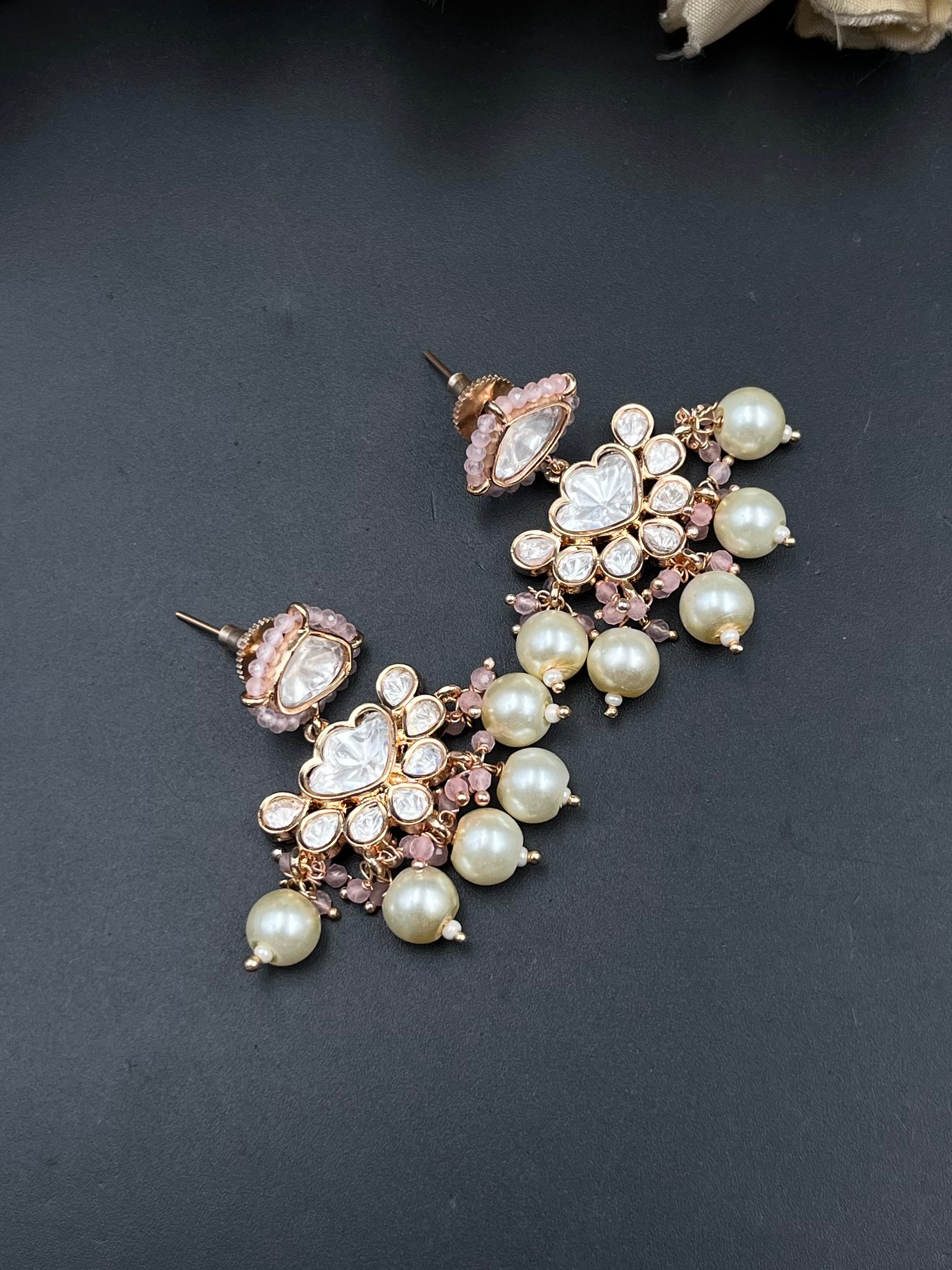 RIYA NECKLACE