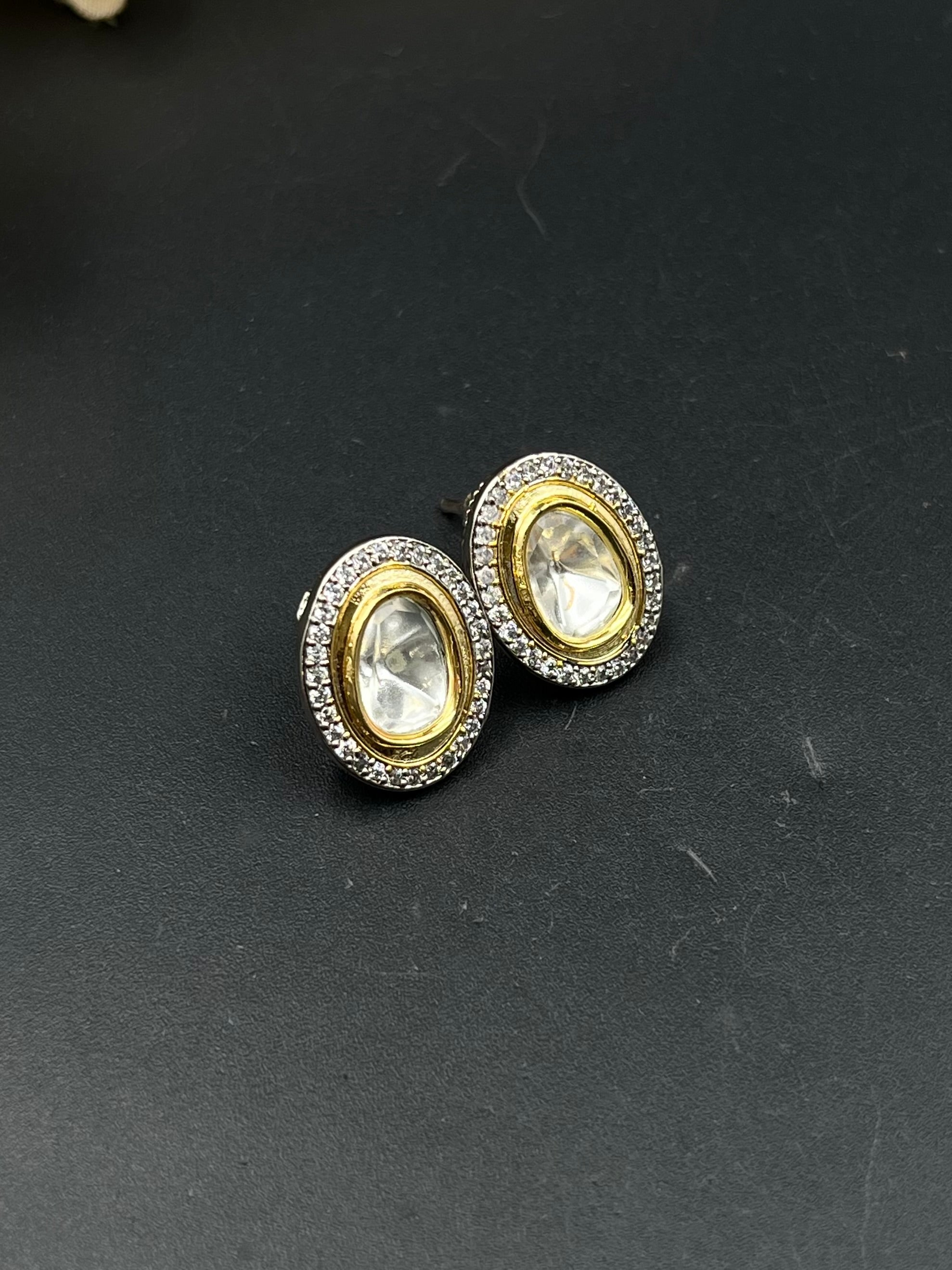 NEHA EARRING