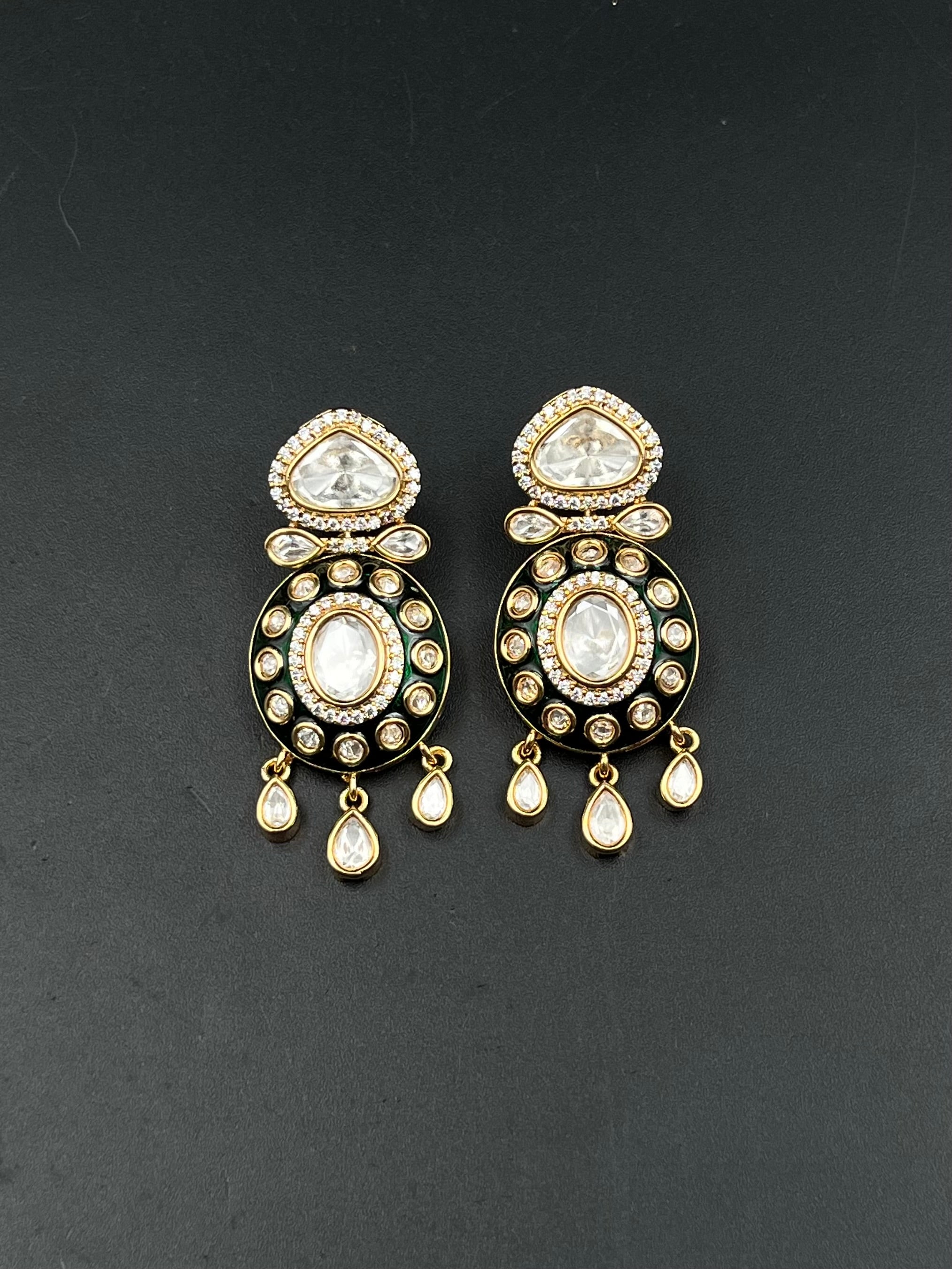 NITA EARRING