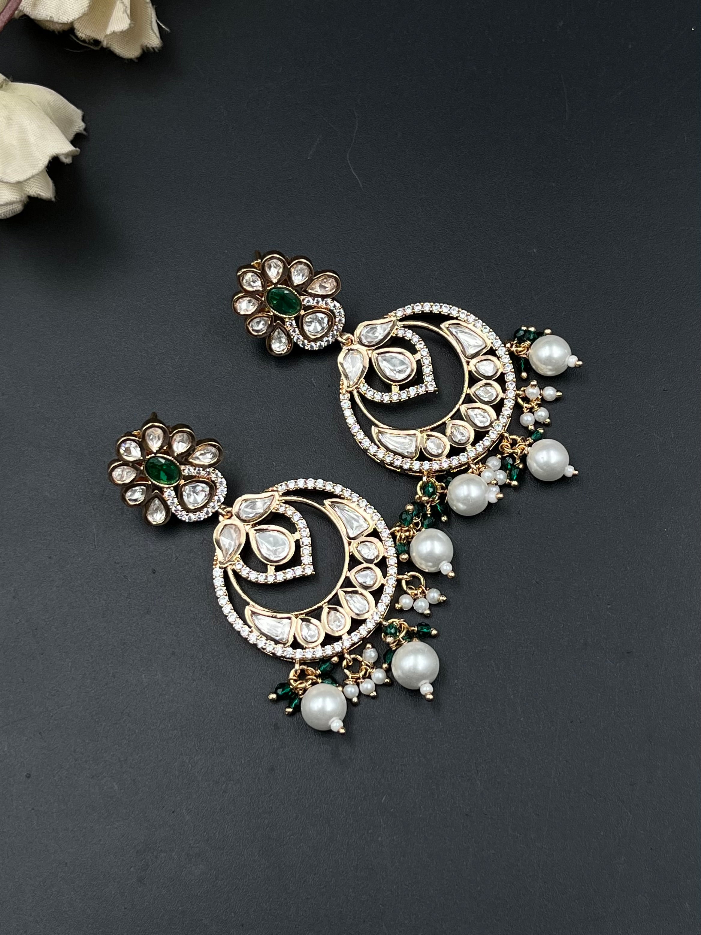 JETA EARRING