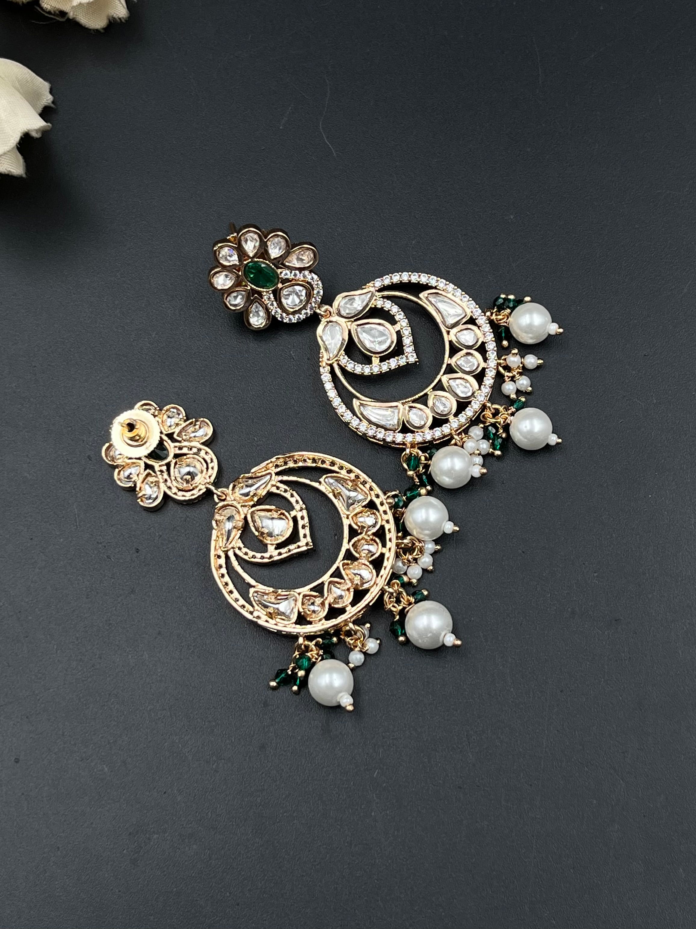JETA EARRING