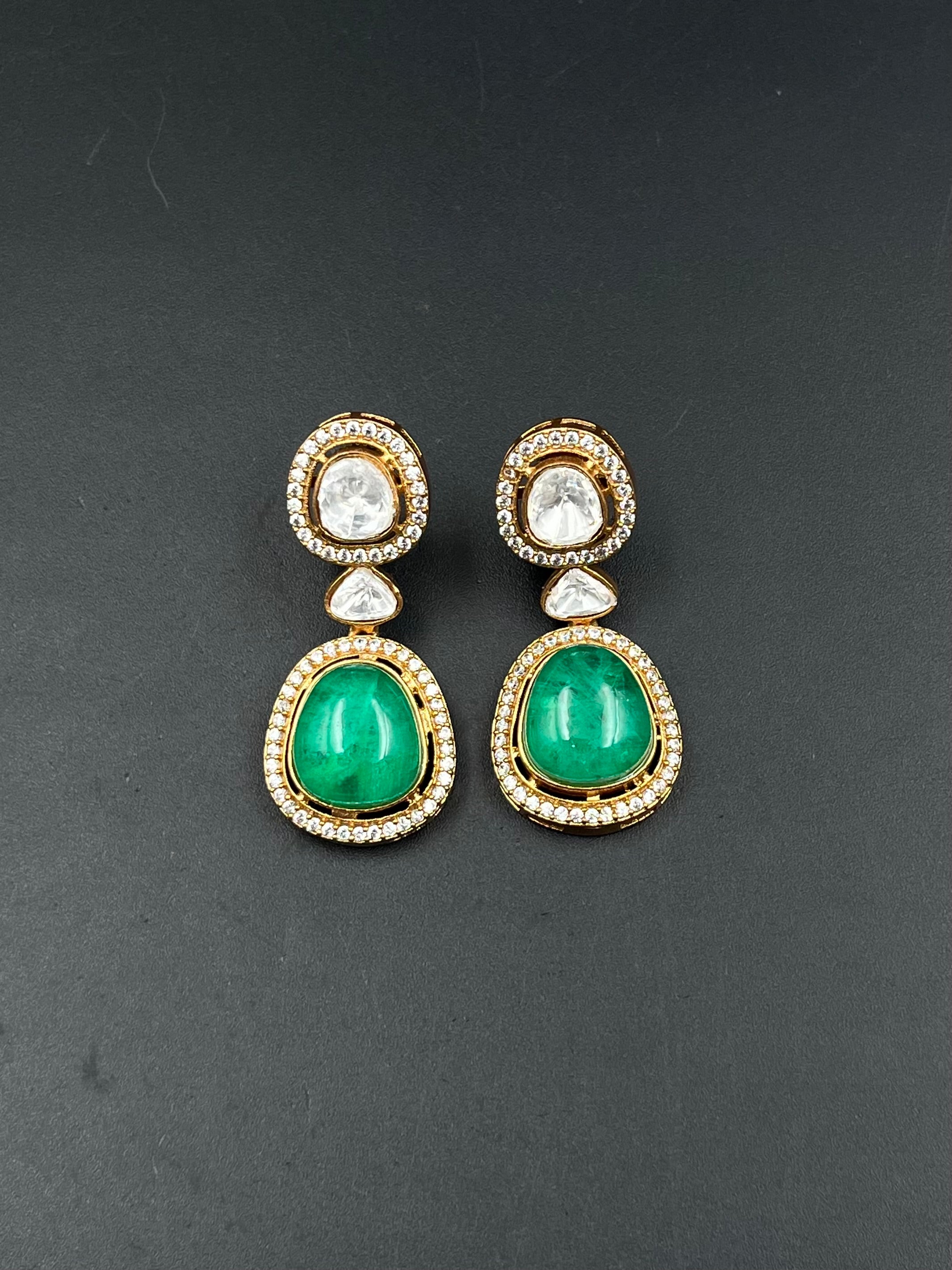 PRA EARRING