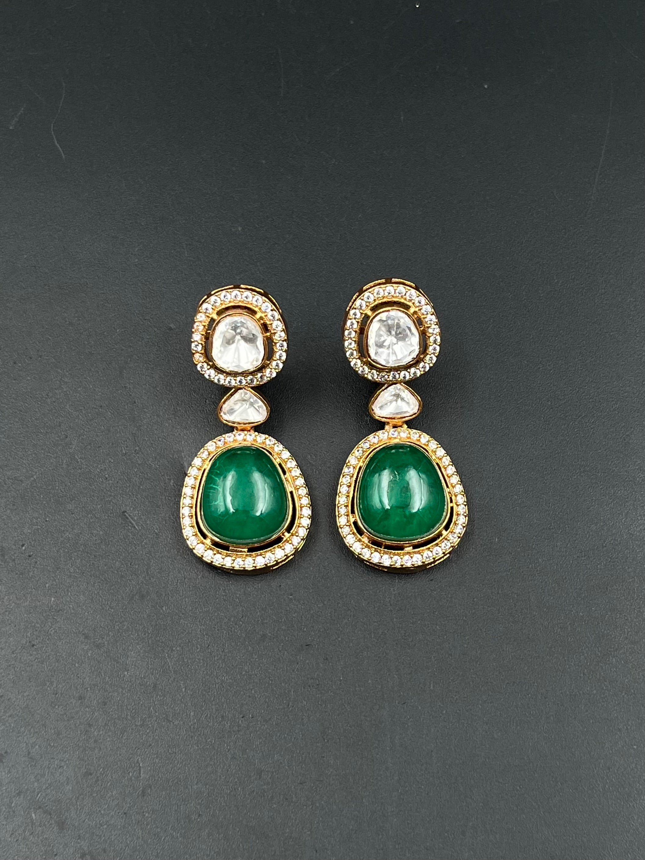 PRA EARRING