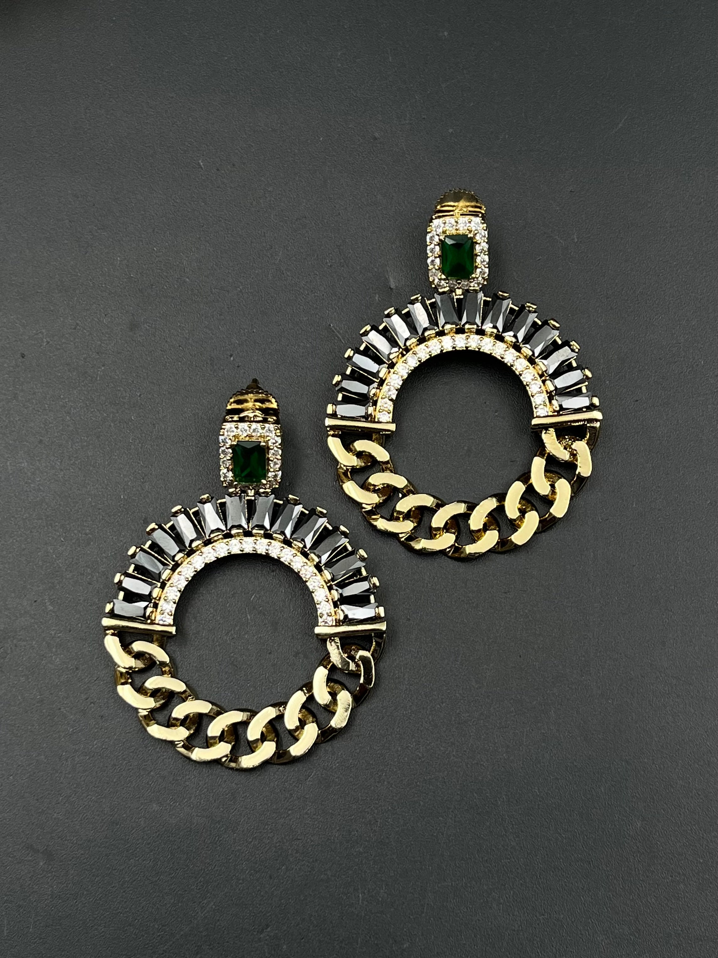 SIYA EARRING