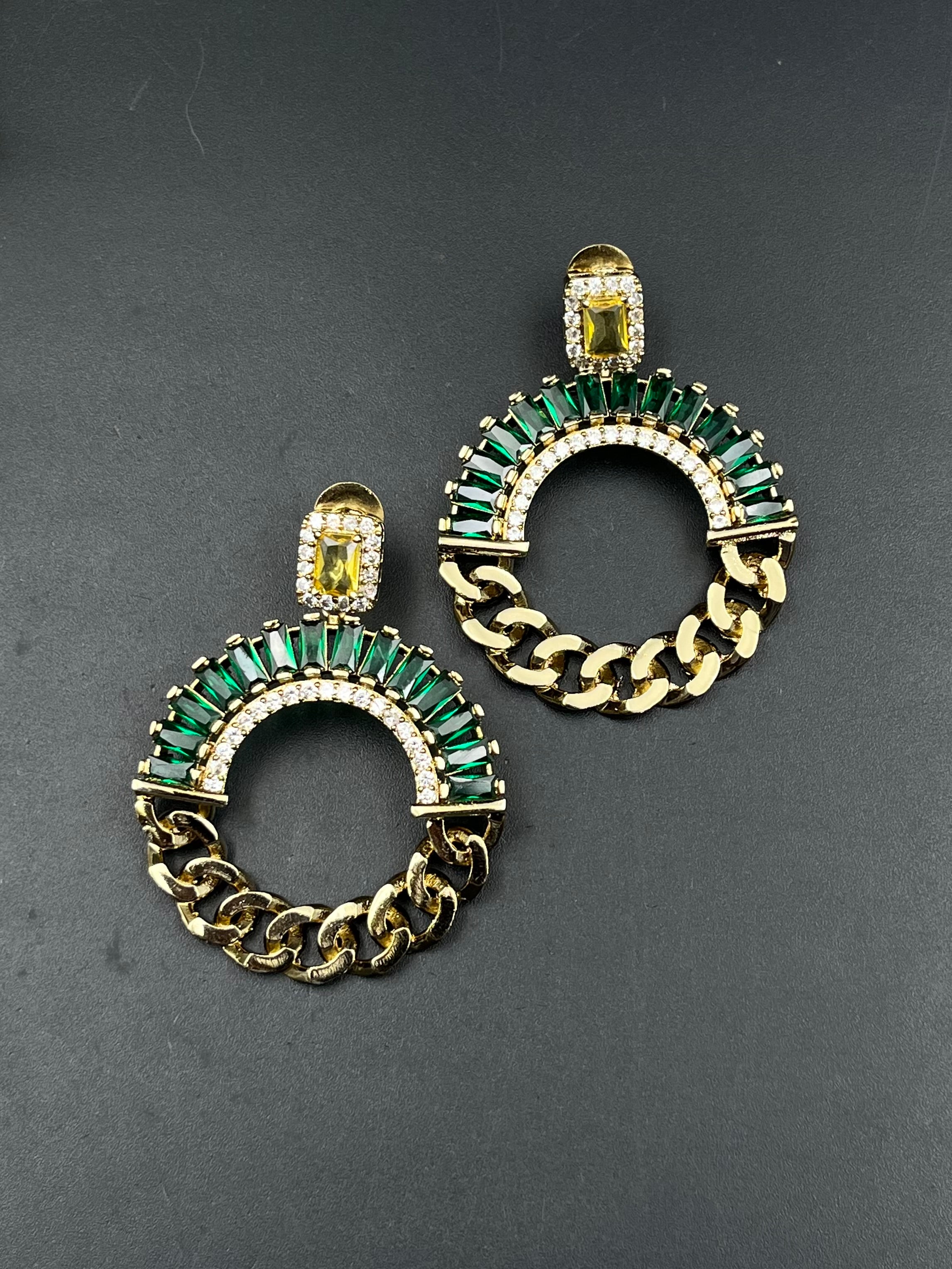 SIYA EARRING