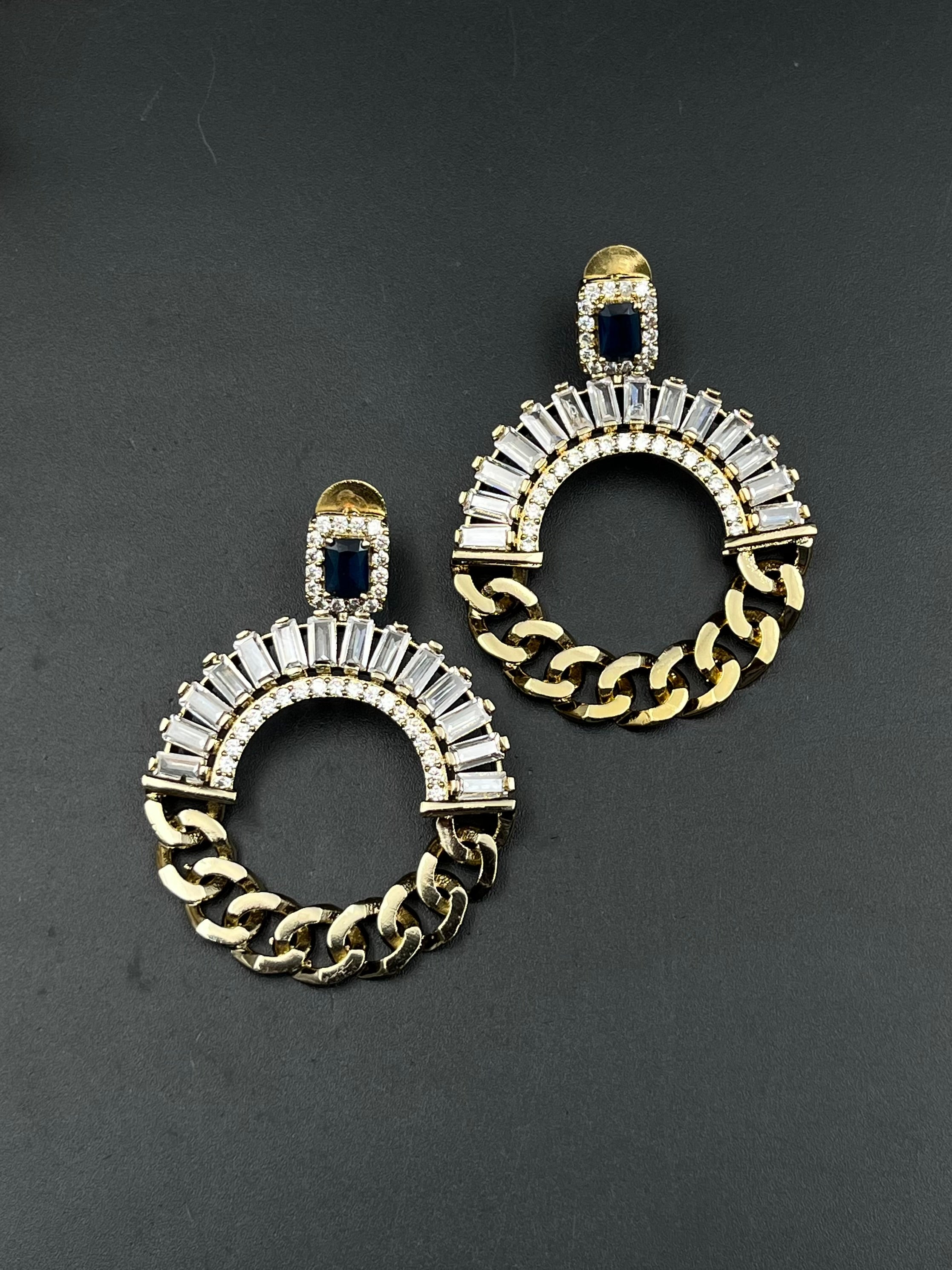 SIYA EARRING