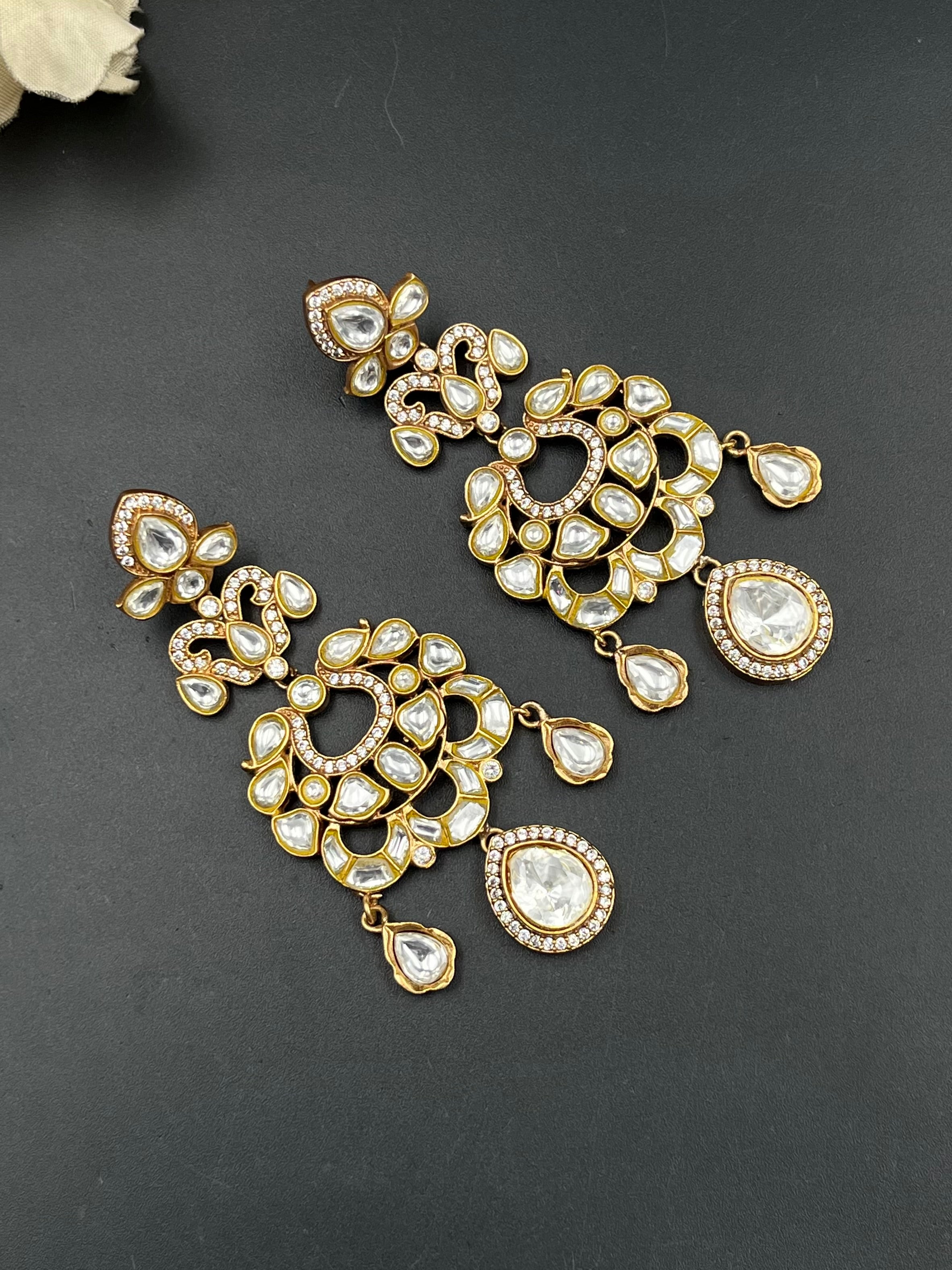 NEETA EARRING