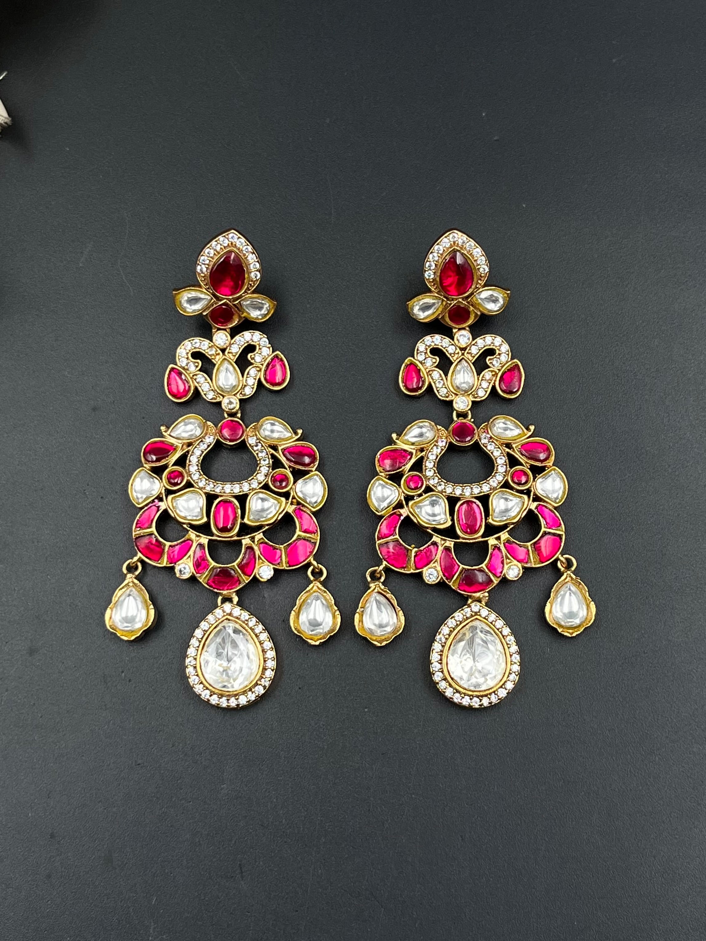 NEETA EARRING