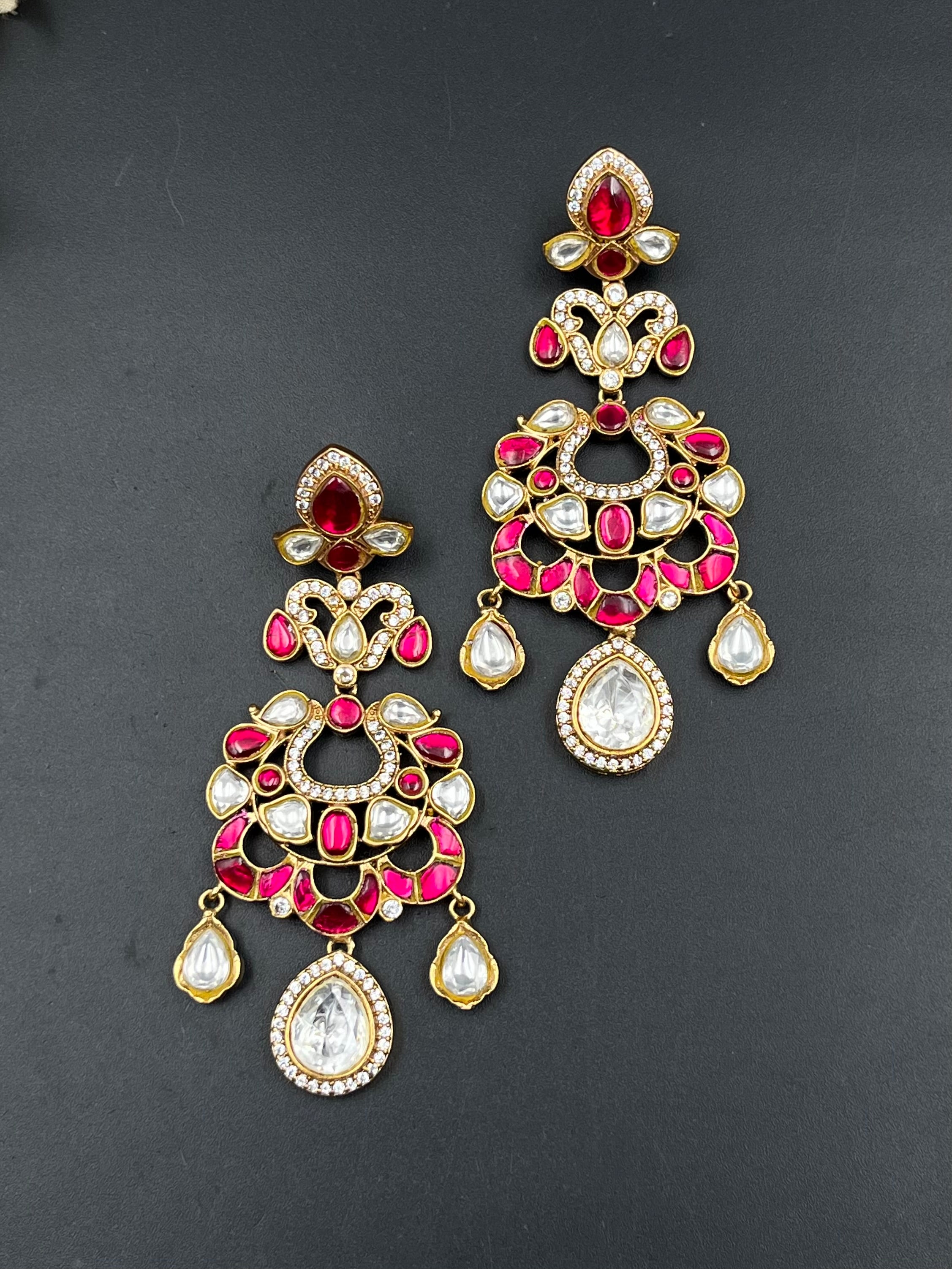 NEETA EARRING