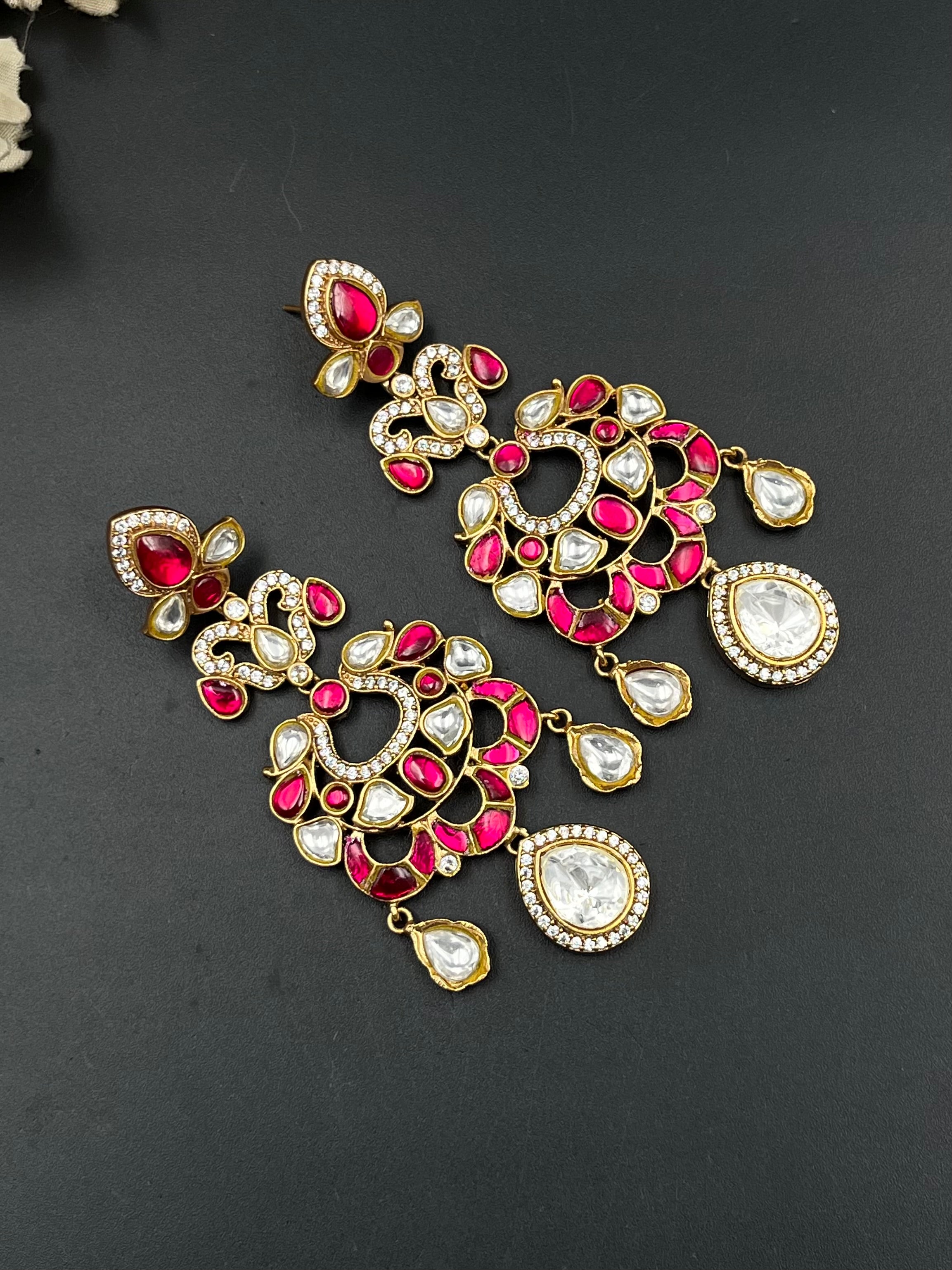 NEETA EARRING