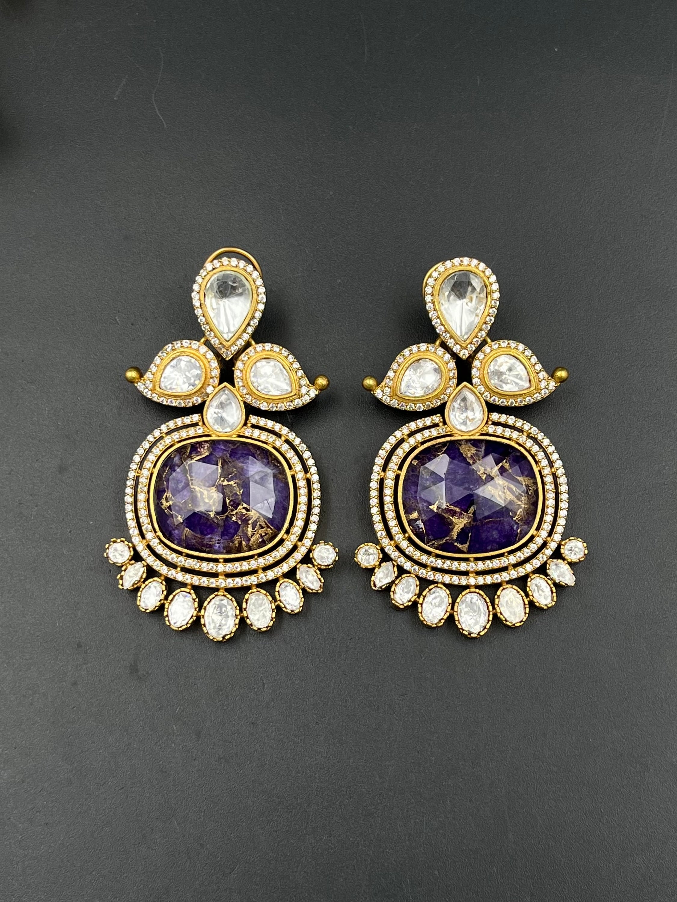 GRAVI EARRING
