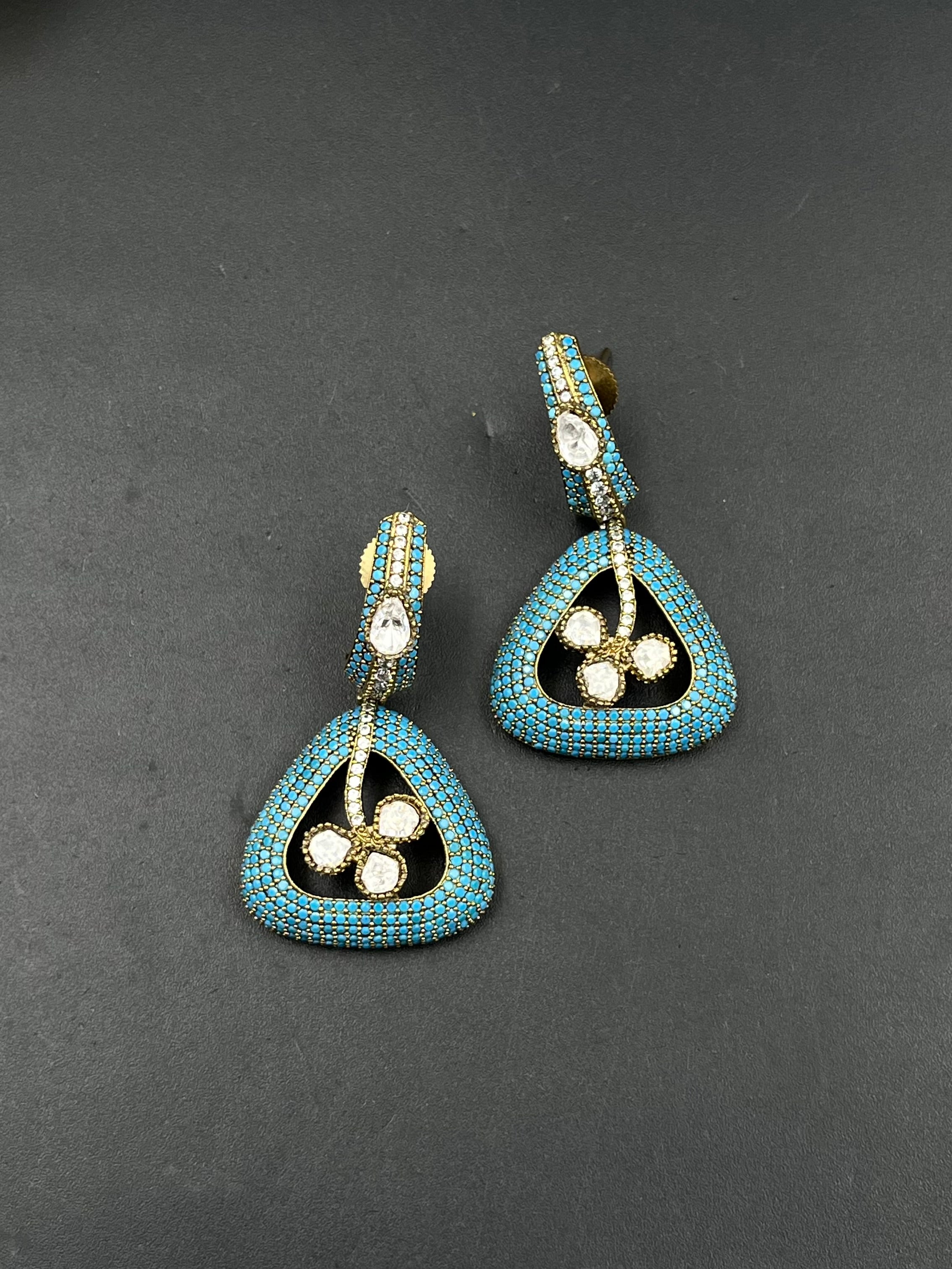 TASI EARRING