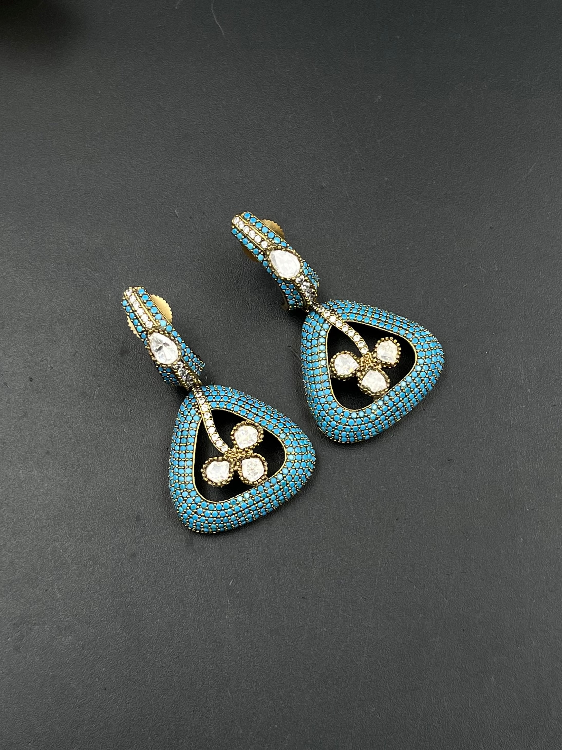 TASI EARRING