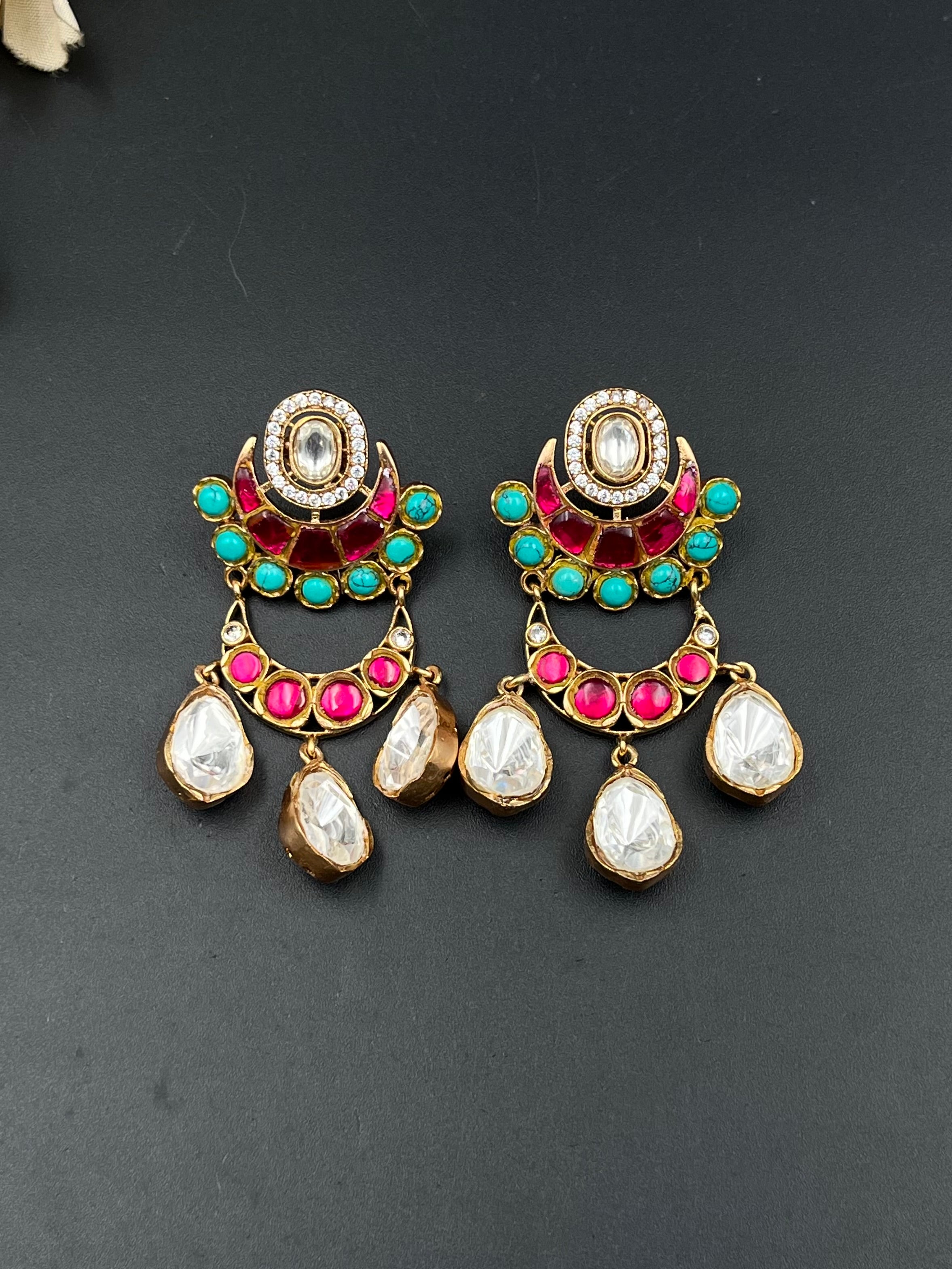 HINAA EARRING