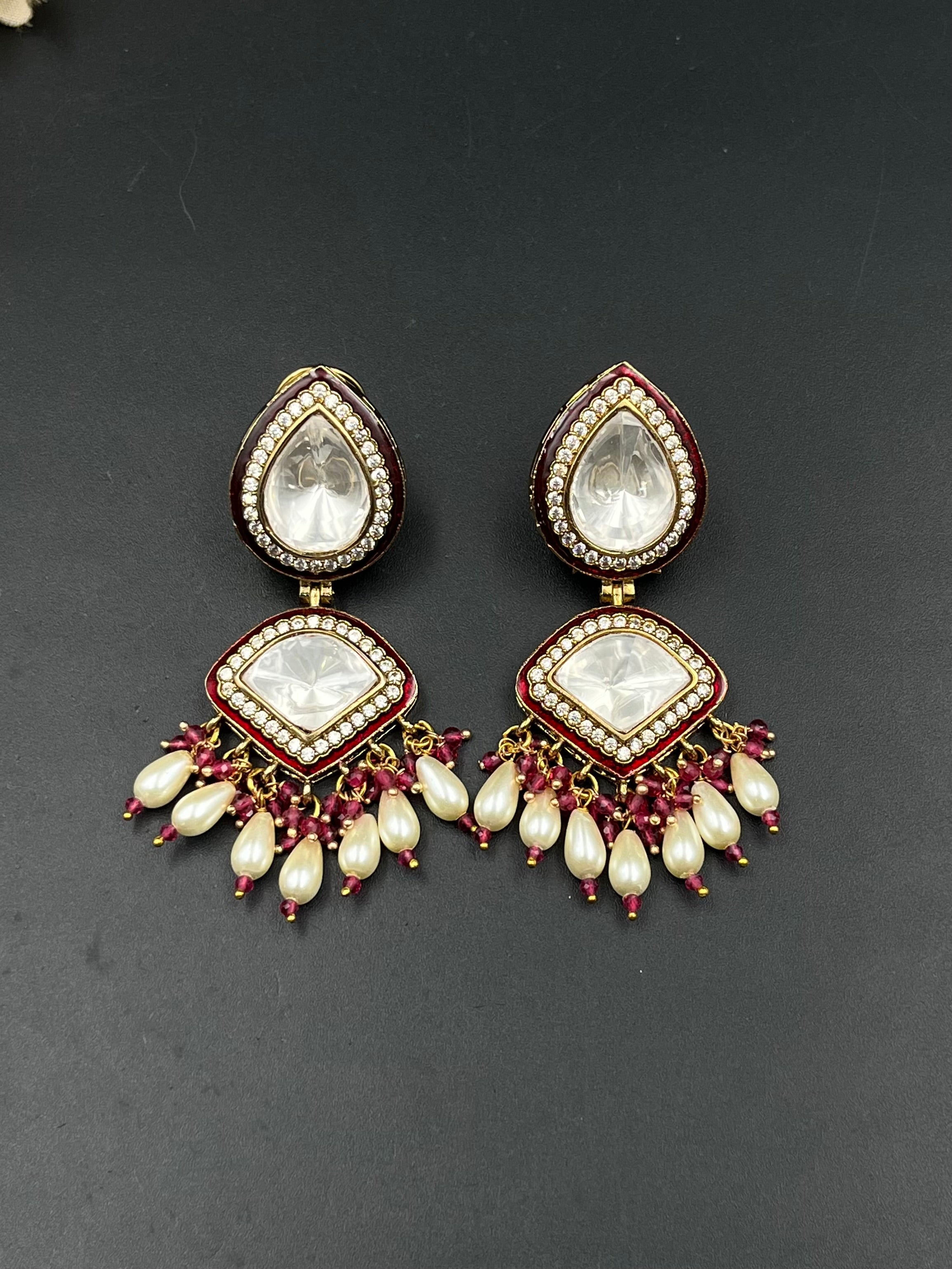 SAM EARRING