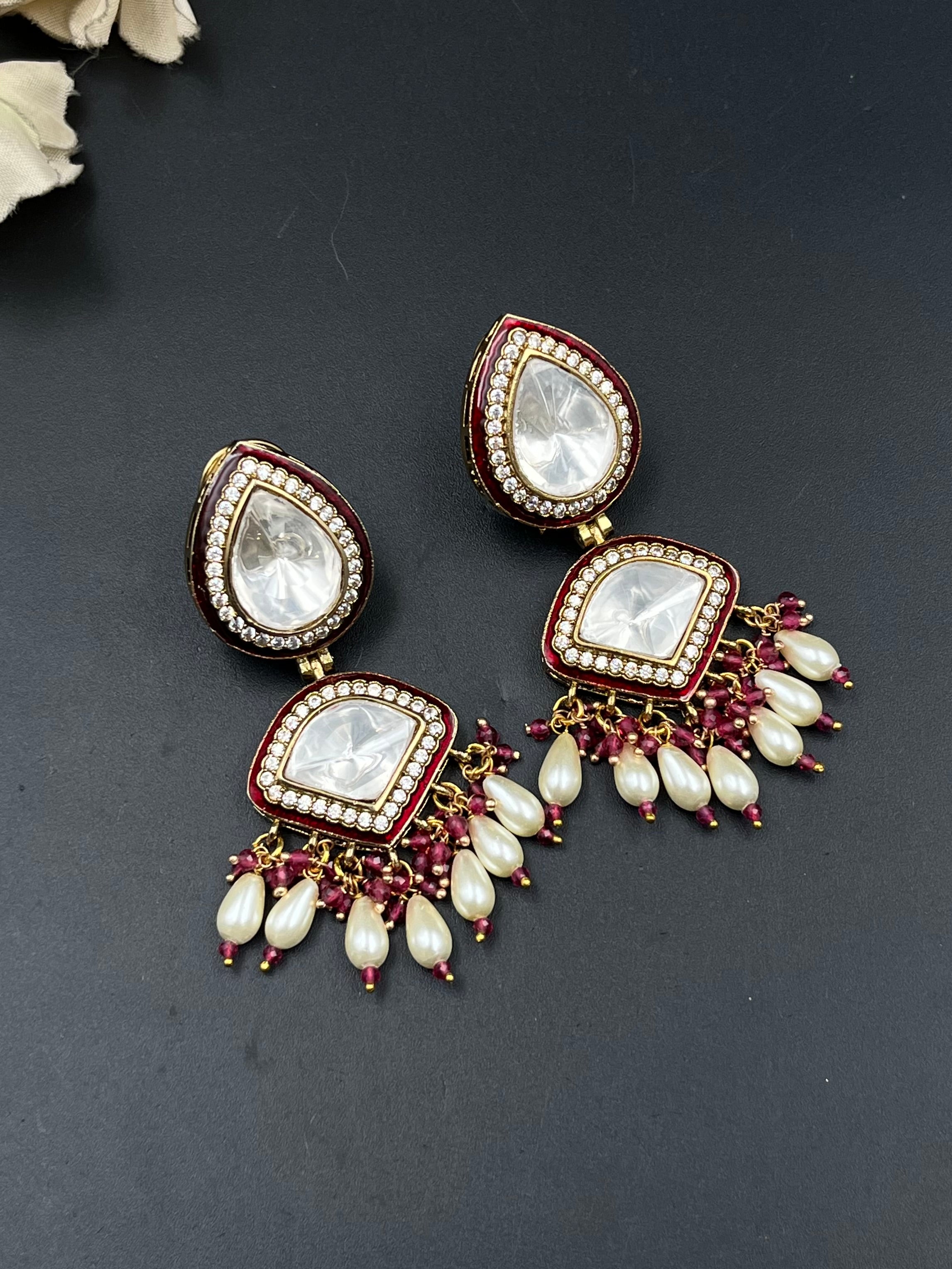 SAM EARRING