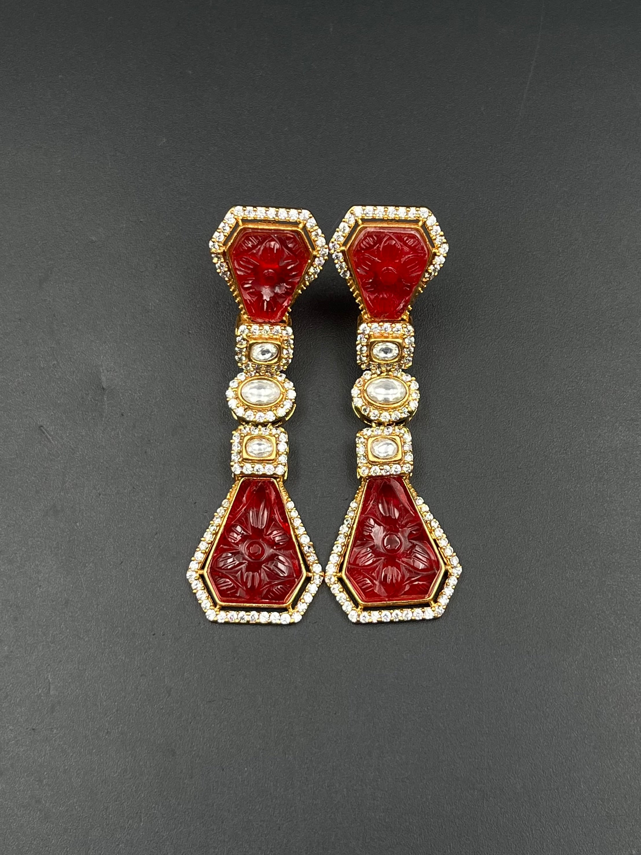 LIKA EARRING