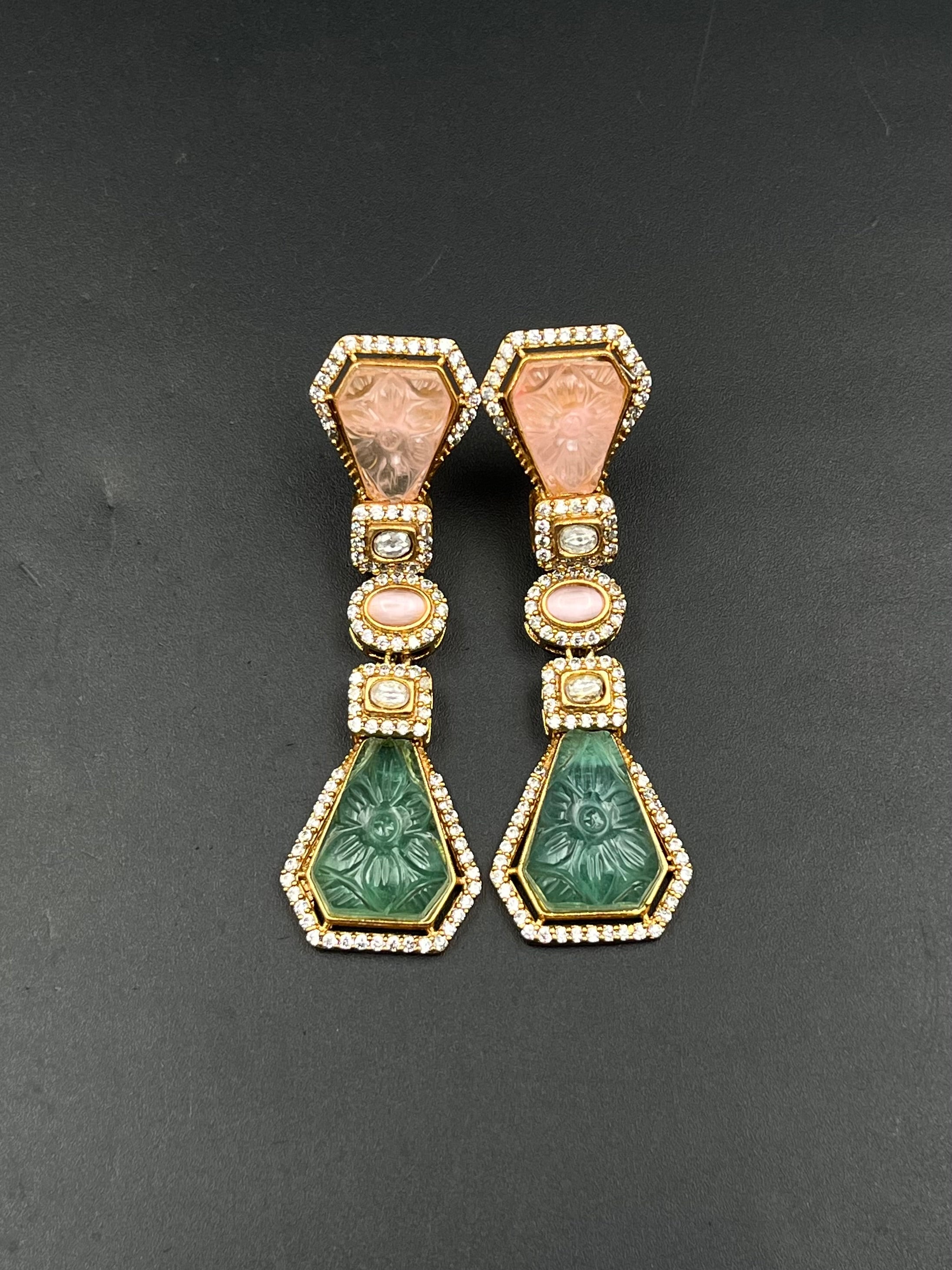 LIKA EARRING