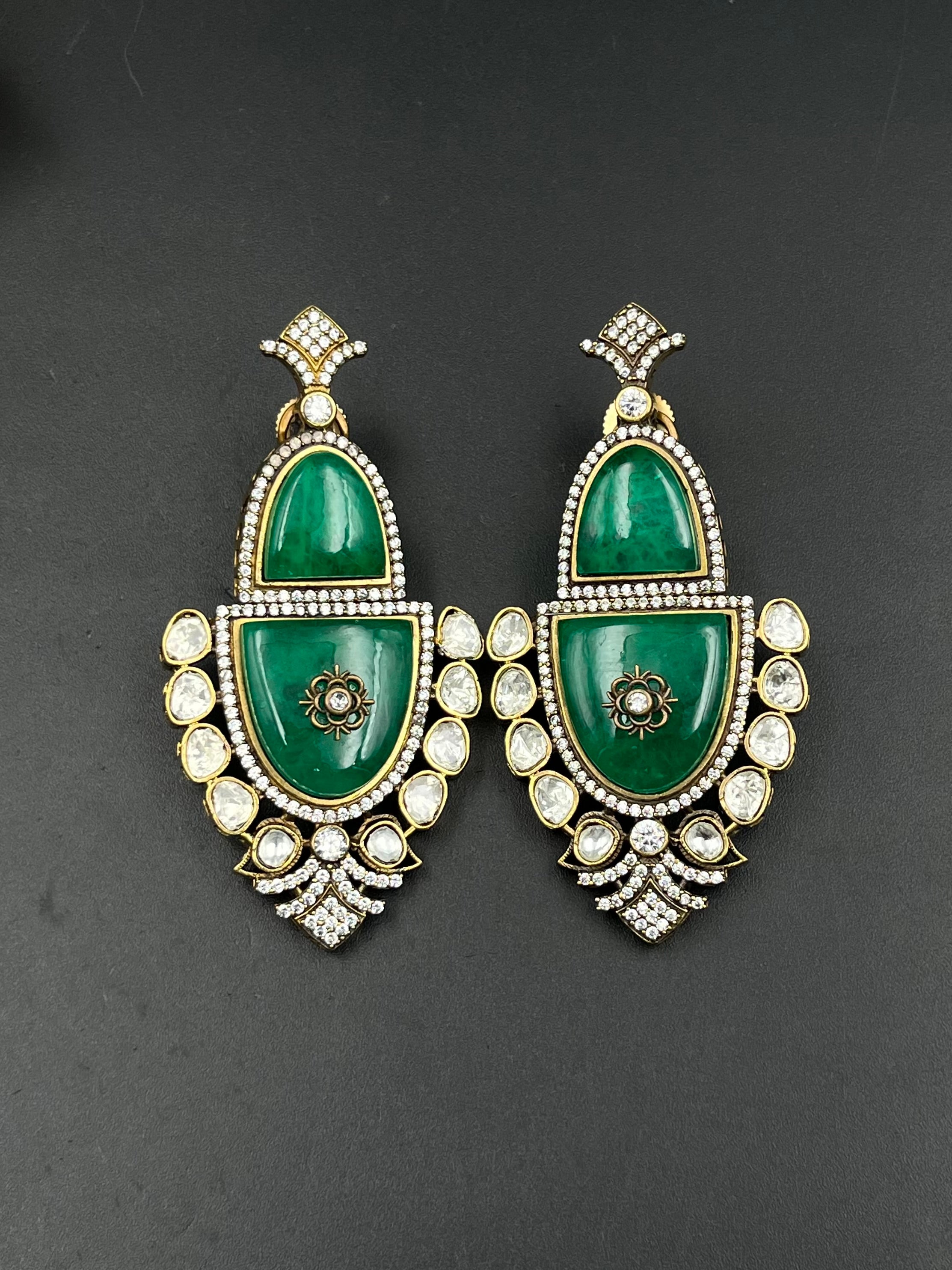 KRITI EARRING