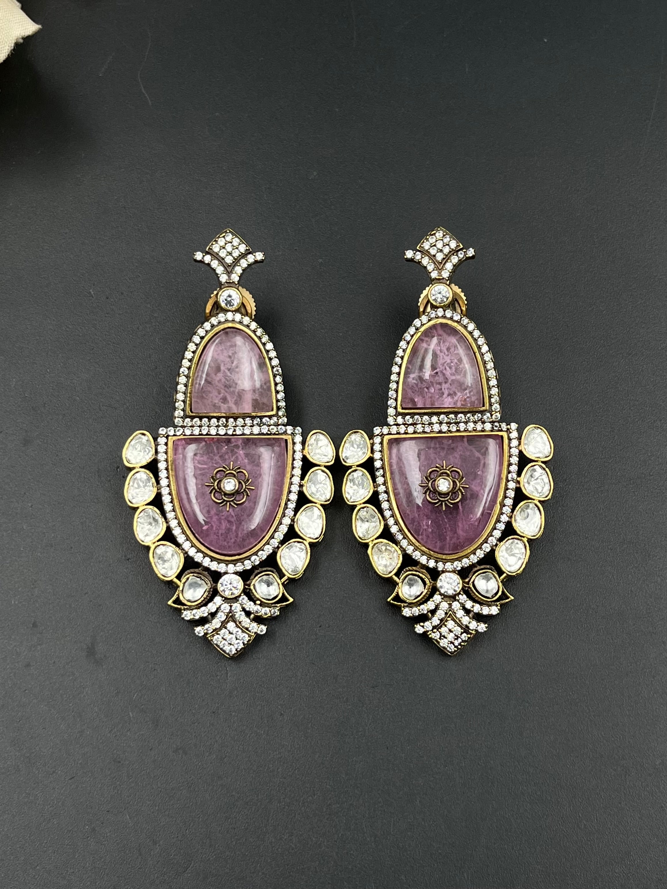 KRITI EARRING