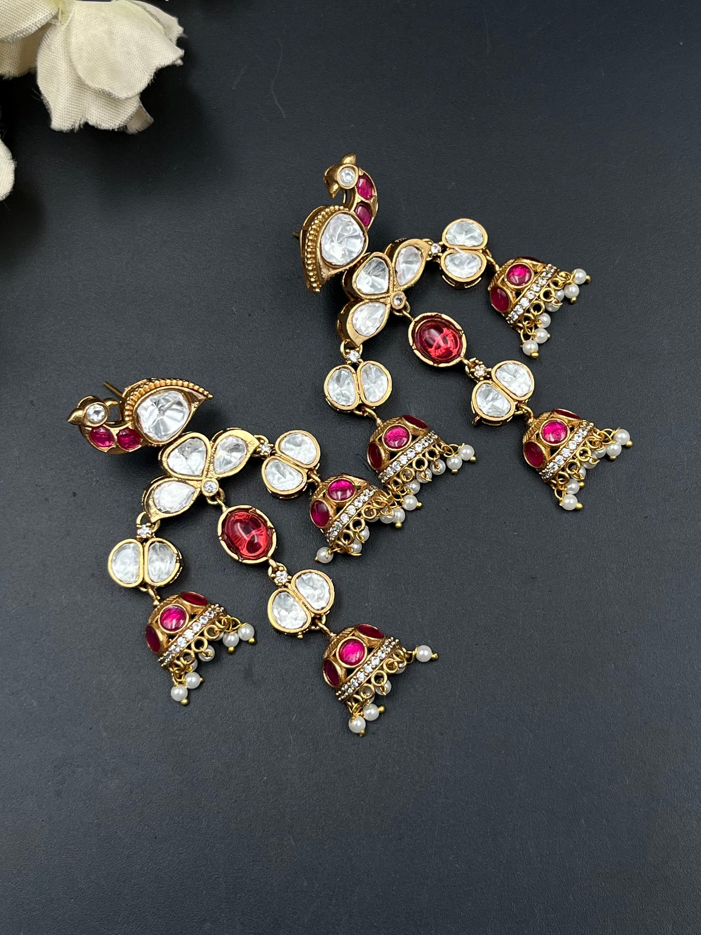 NITA EARRING