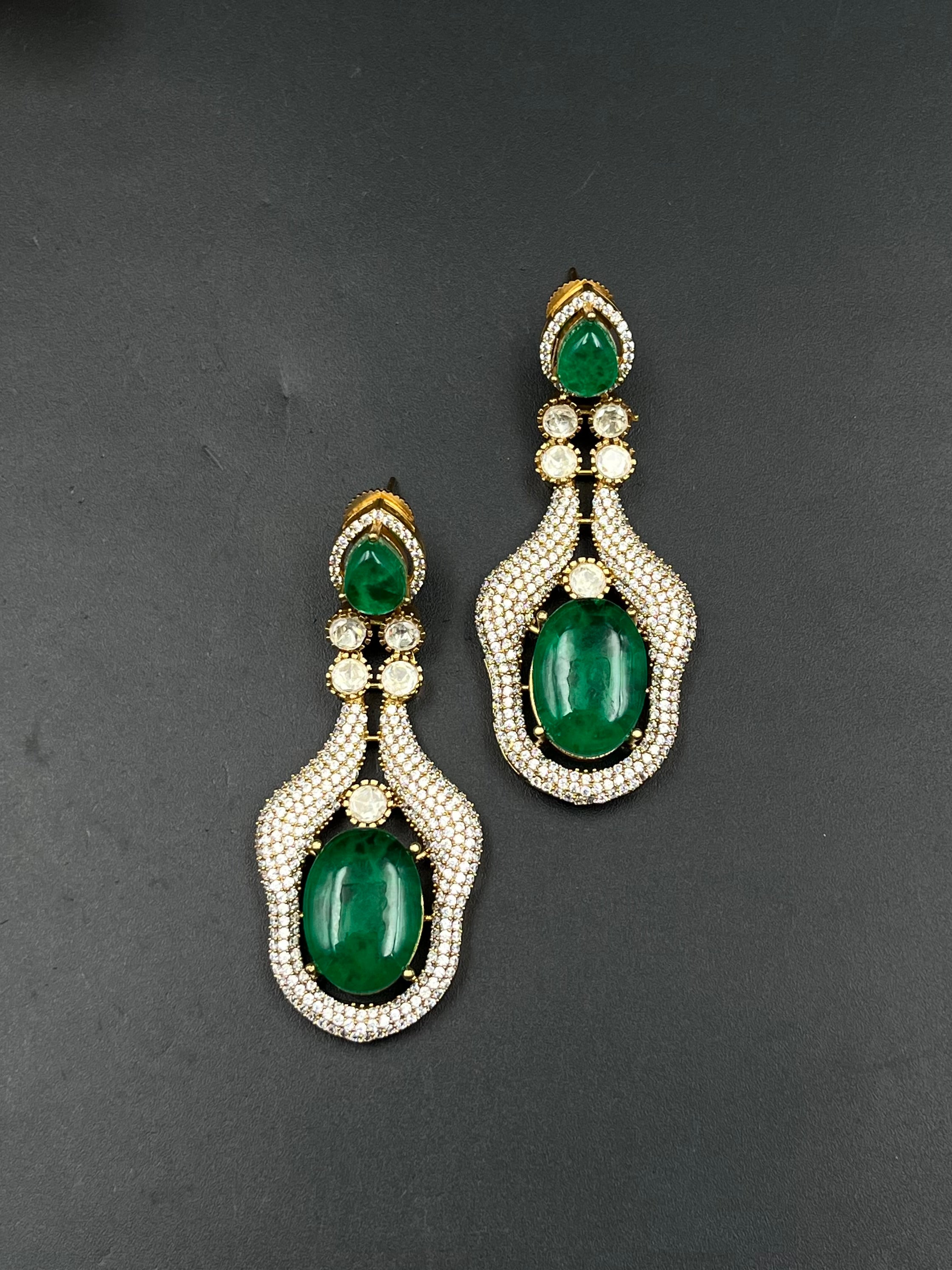 BIYU EARRING