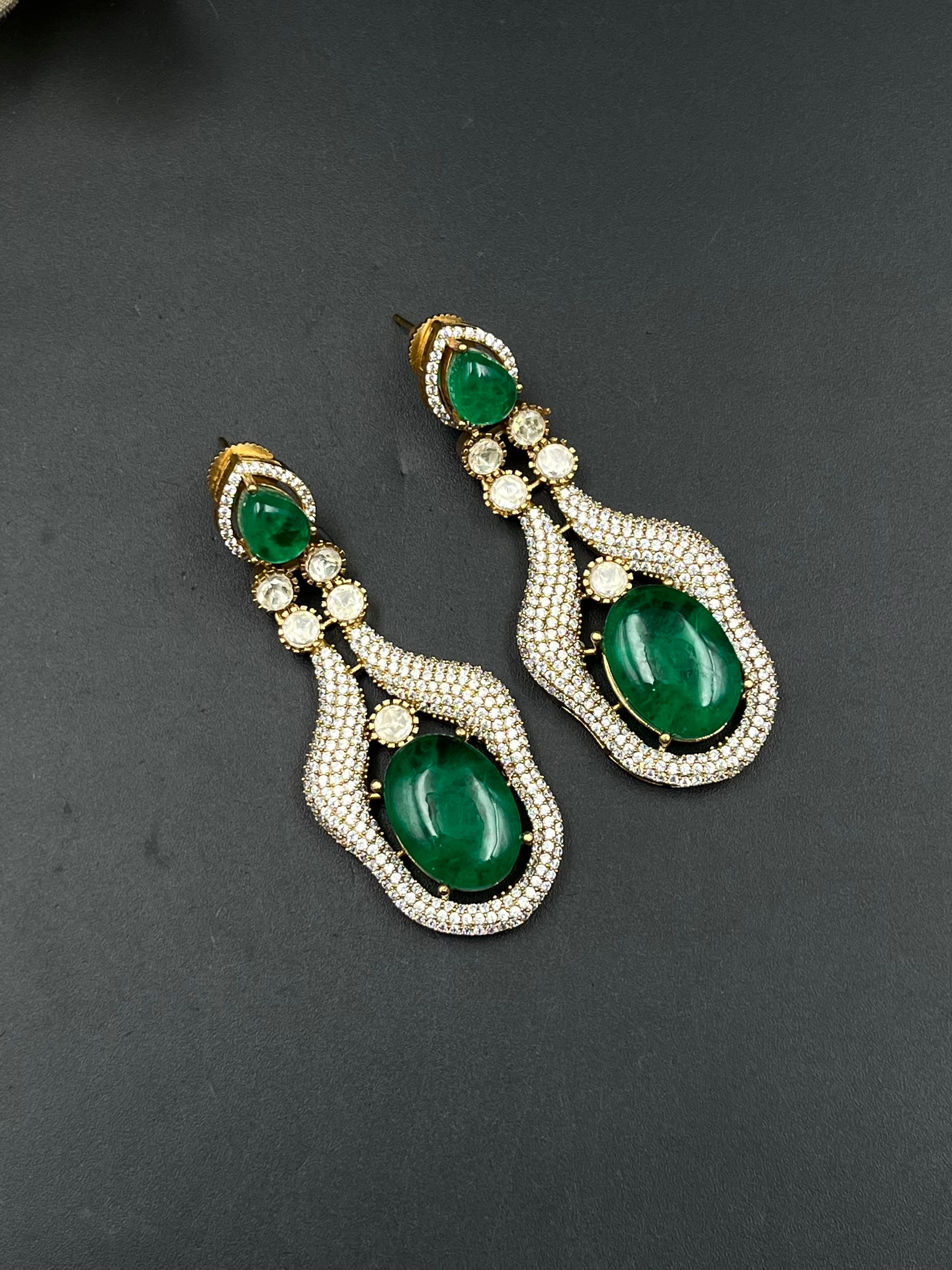 BIYU EARRING