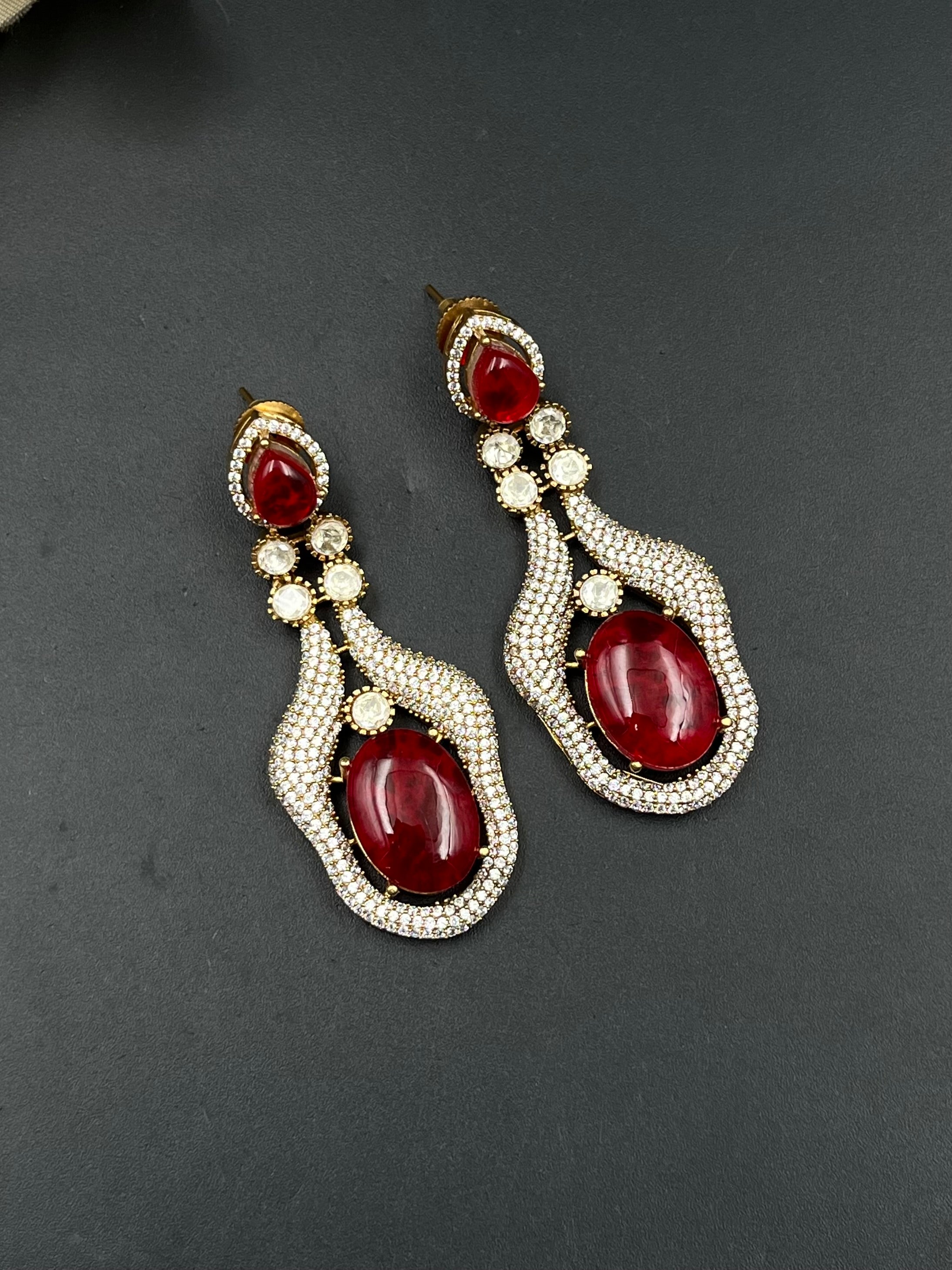 BIYU EARRING