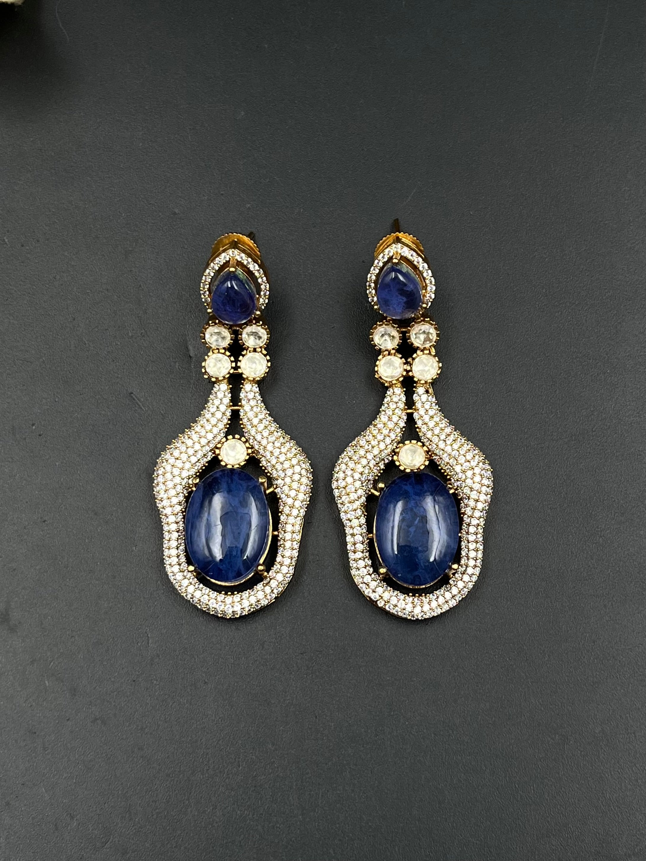 BIYU EARRING