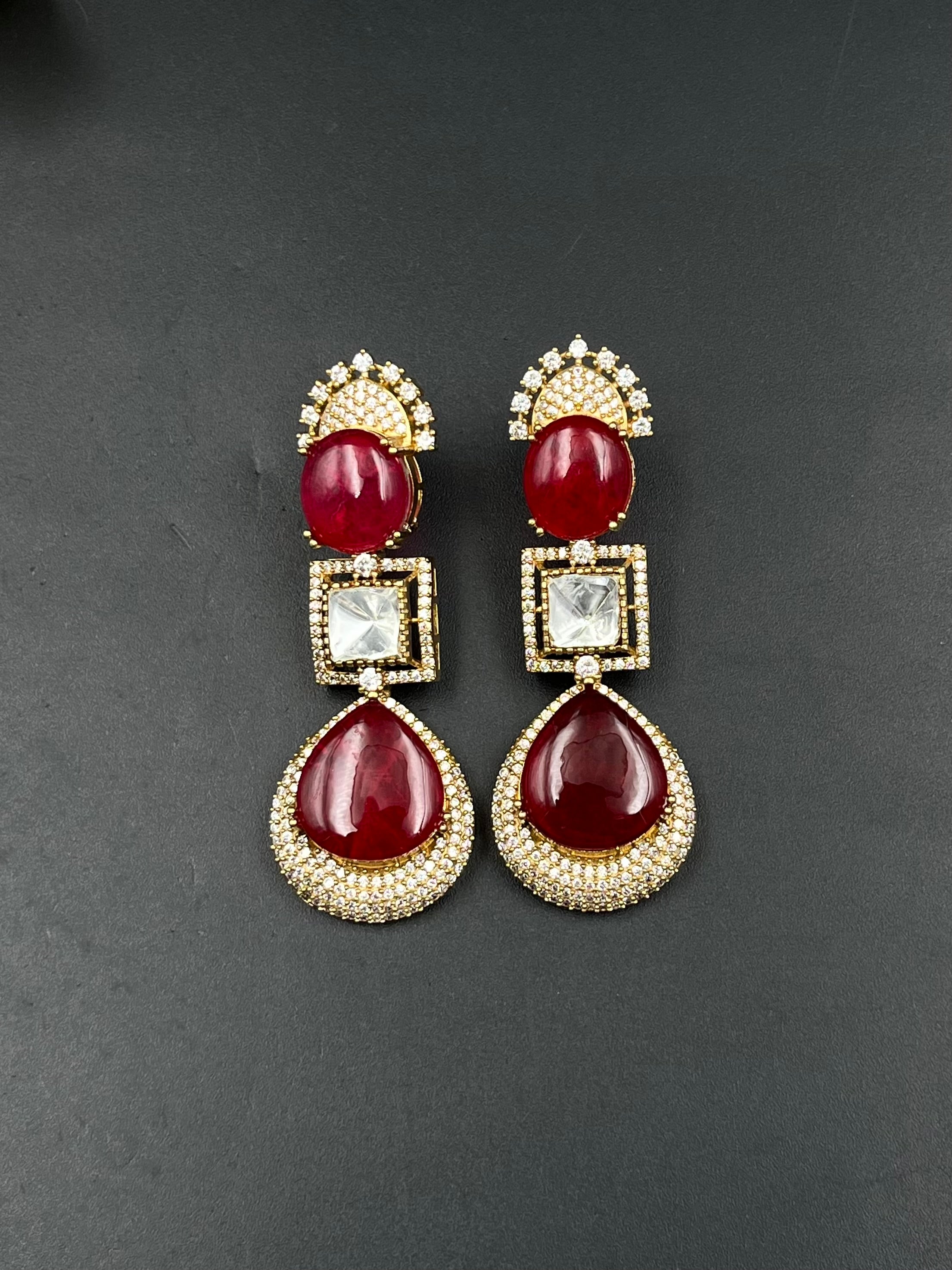 MIYA EARRING