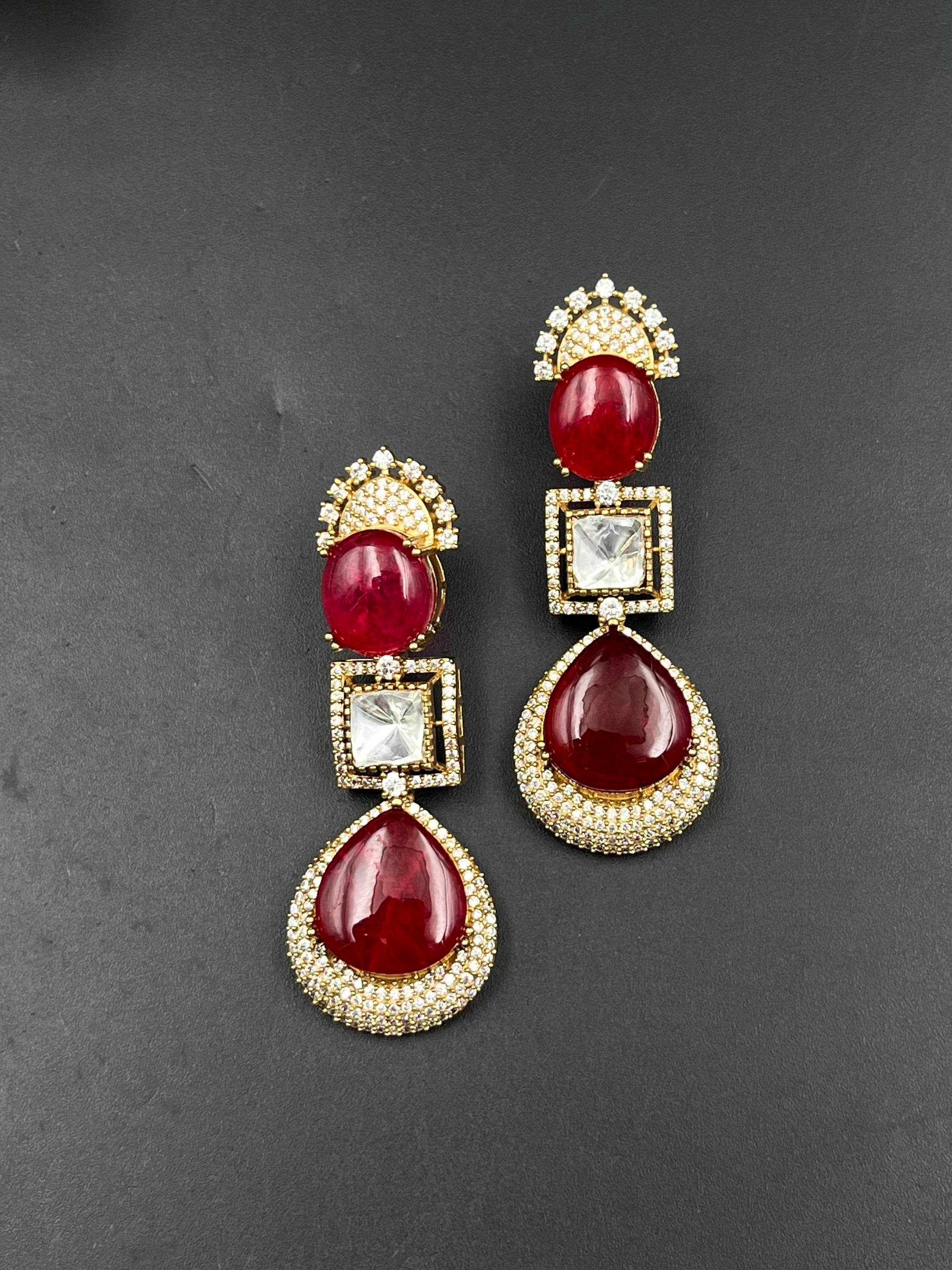 MIYA EARRING