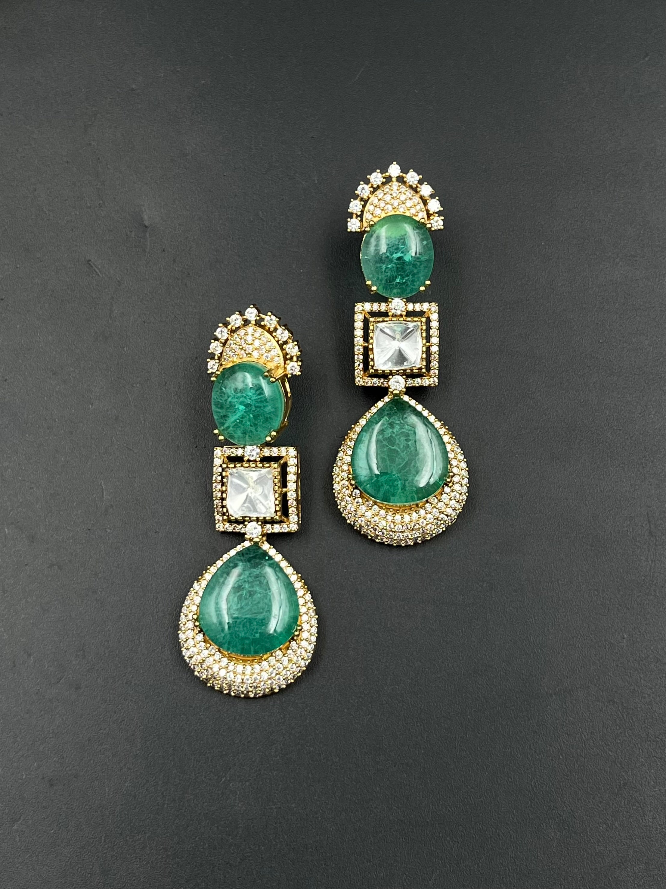 MIYA EARRING