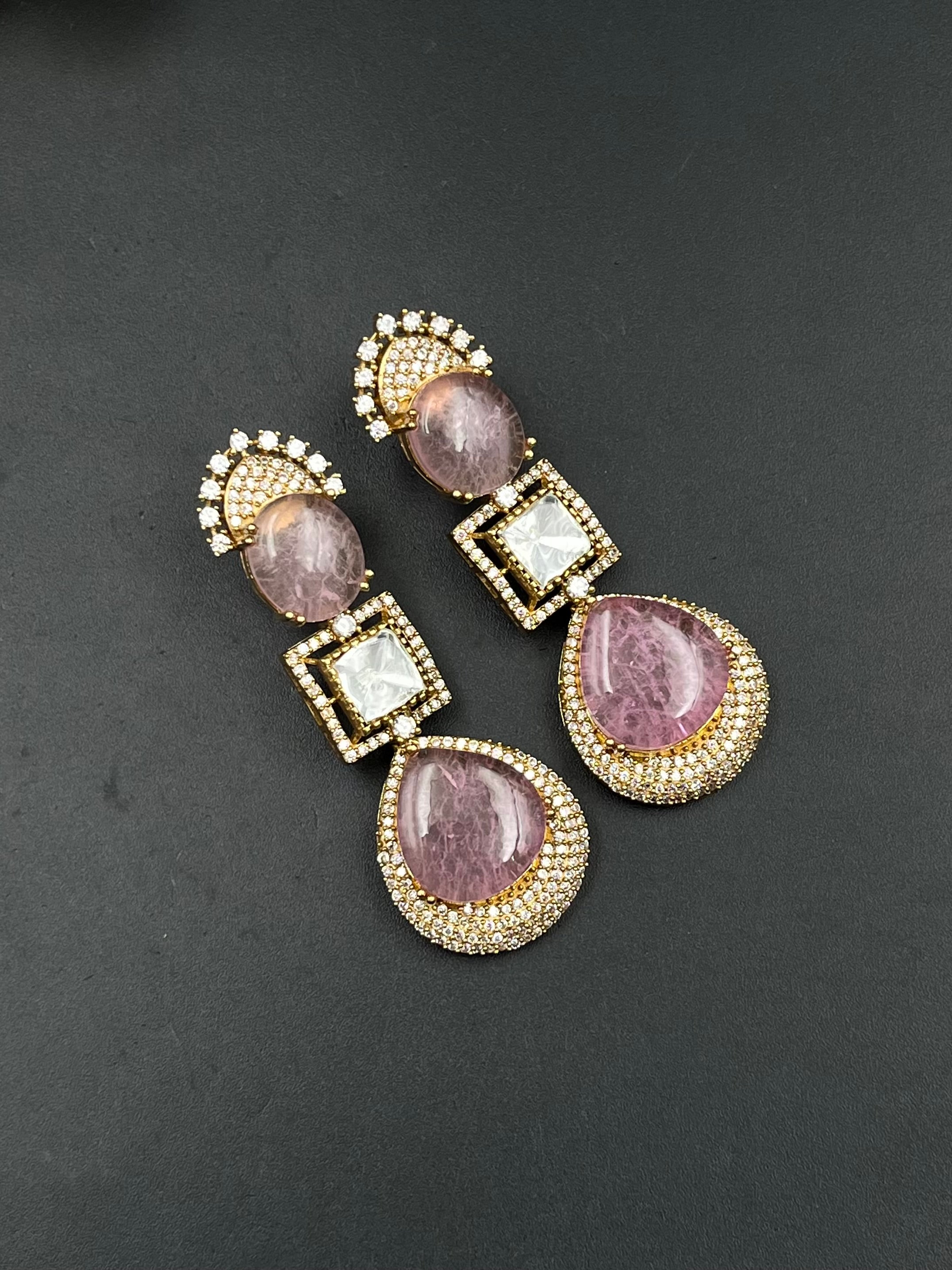 MIYA EARRING
