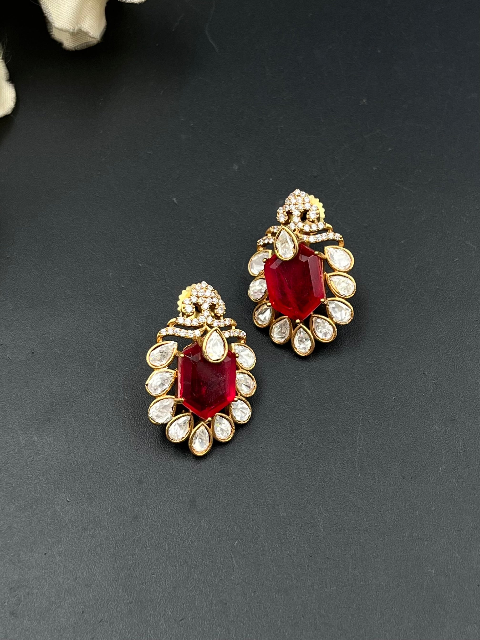 JKIA EARRING