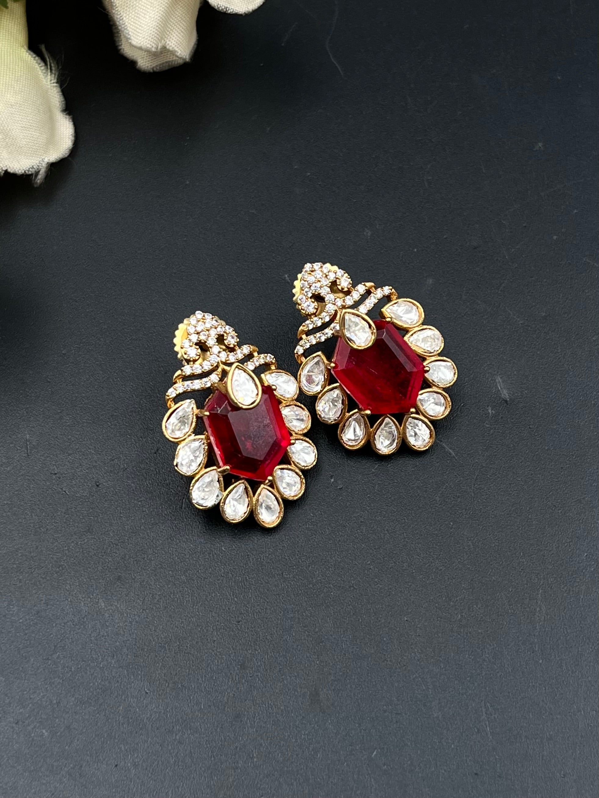 JKIA EARRING