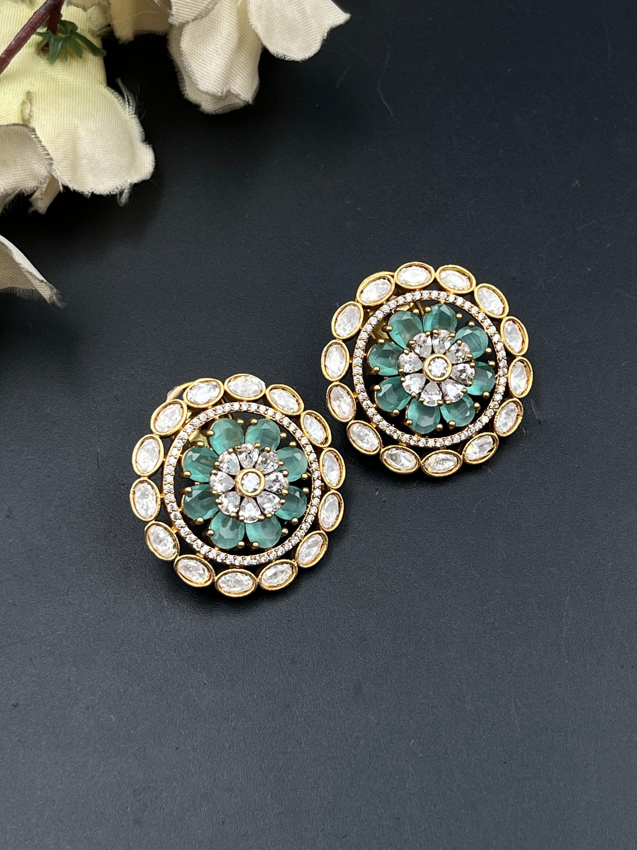 HITA EARRING