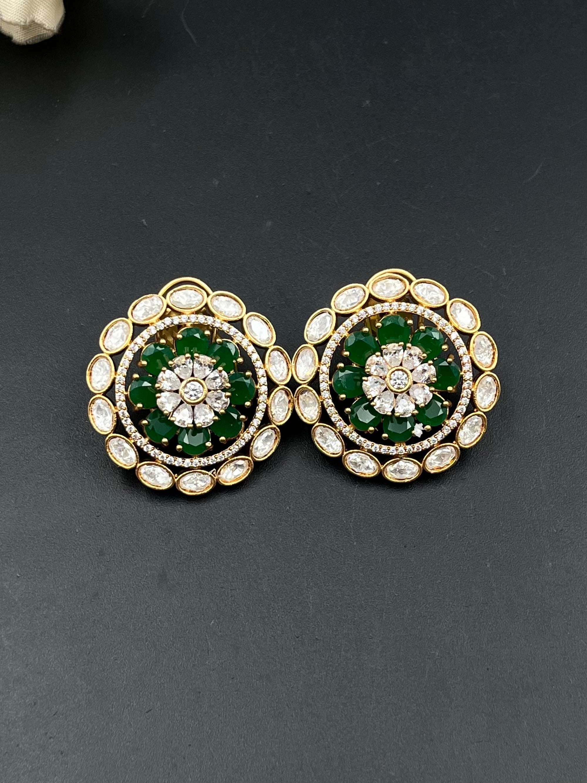 HITA EARRING