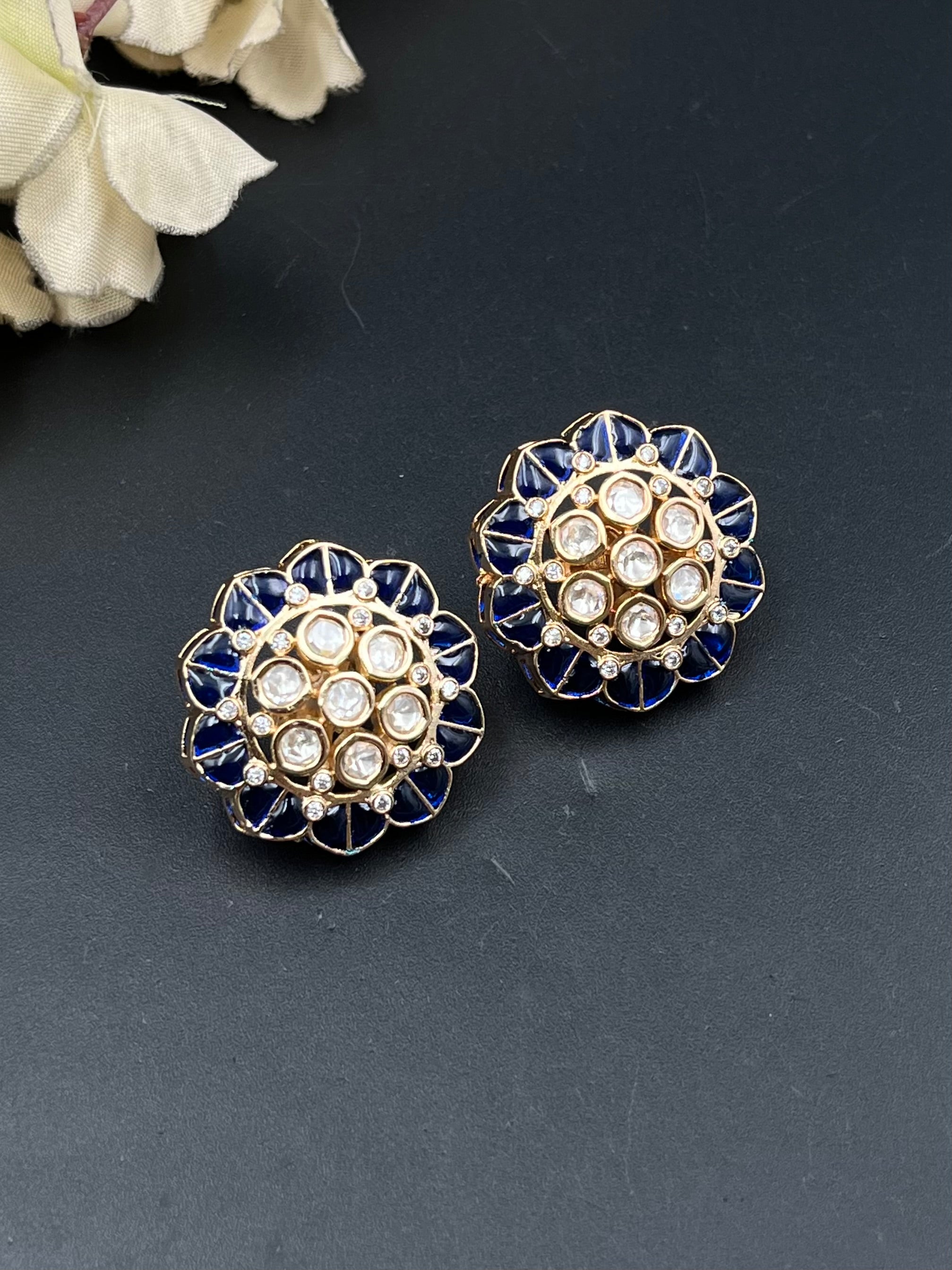 LOYI EARRING