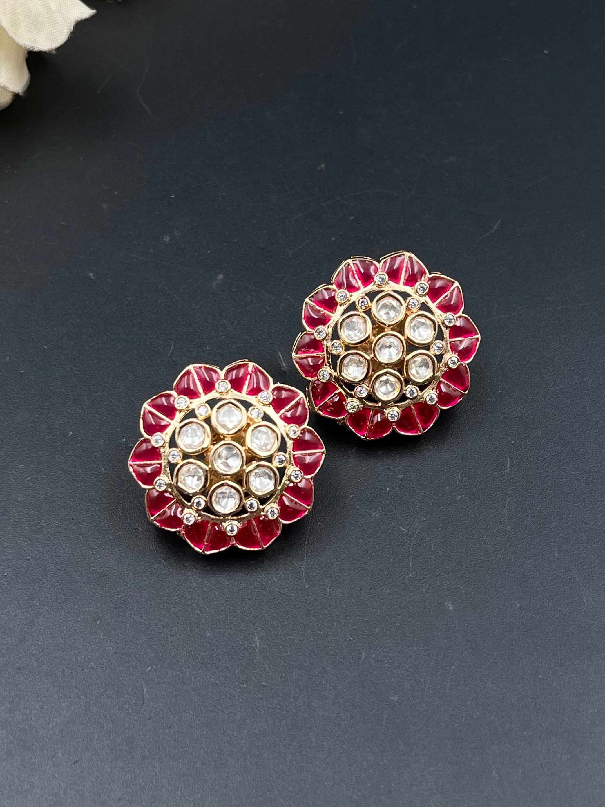 LOYI EARRING